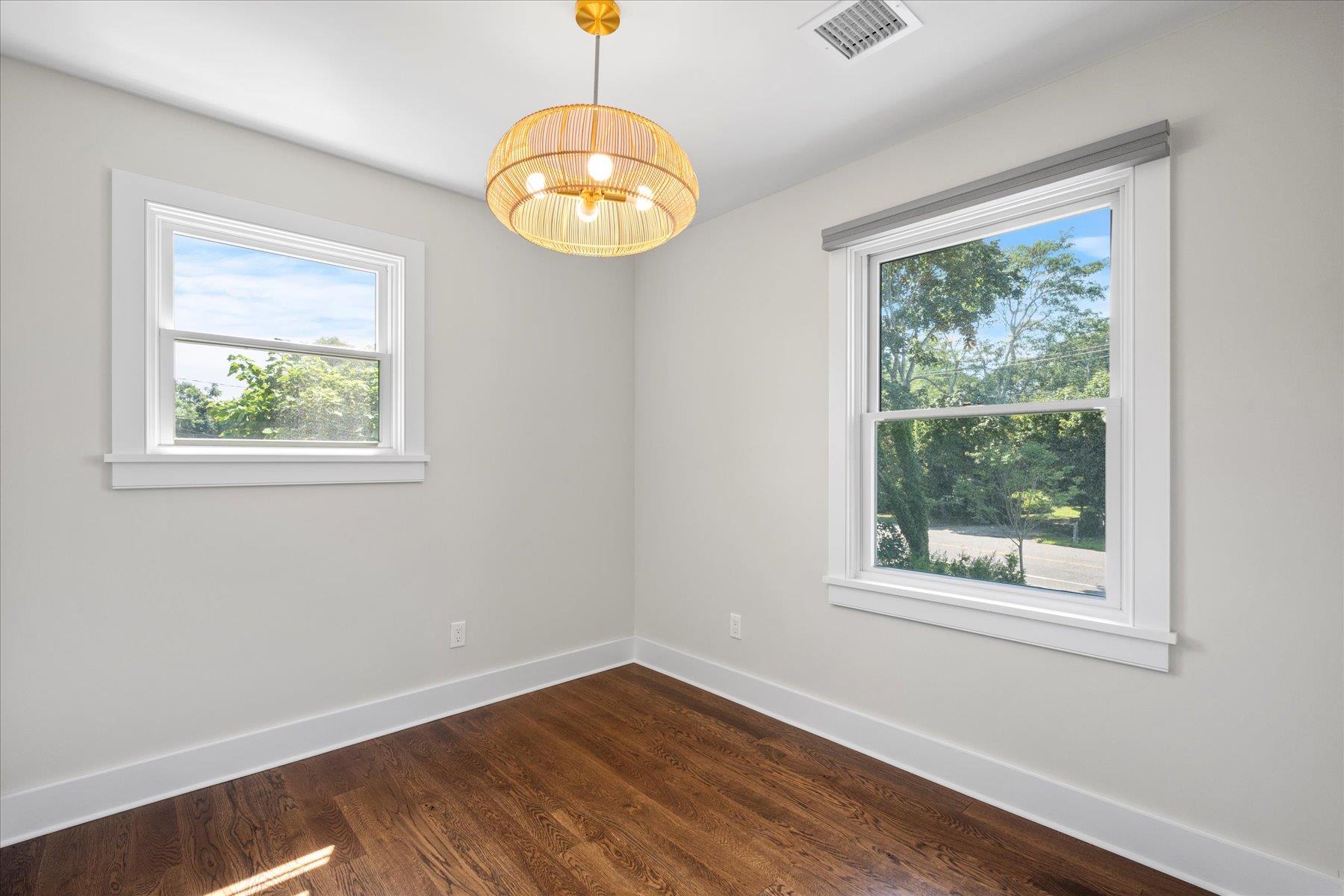 #17 photo, 647 Montauk Highway, サフォーク郡 East Quogue , NY 11942