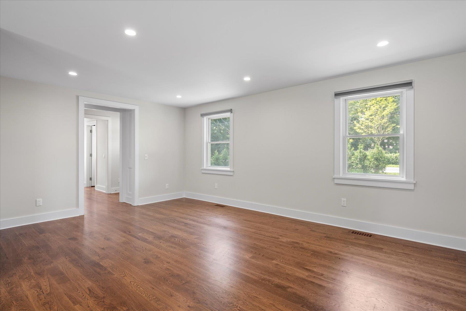 #7 photo, 647 Montauk Highway, サフォーク郡 East Quogue , NY 11942