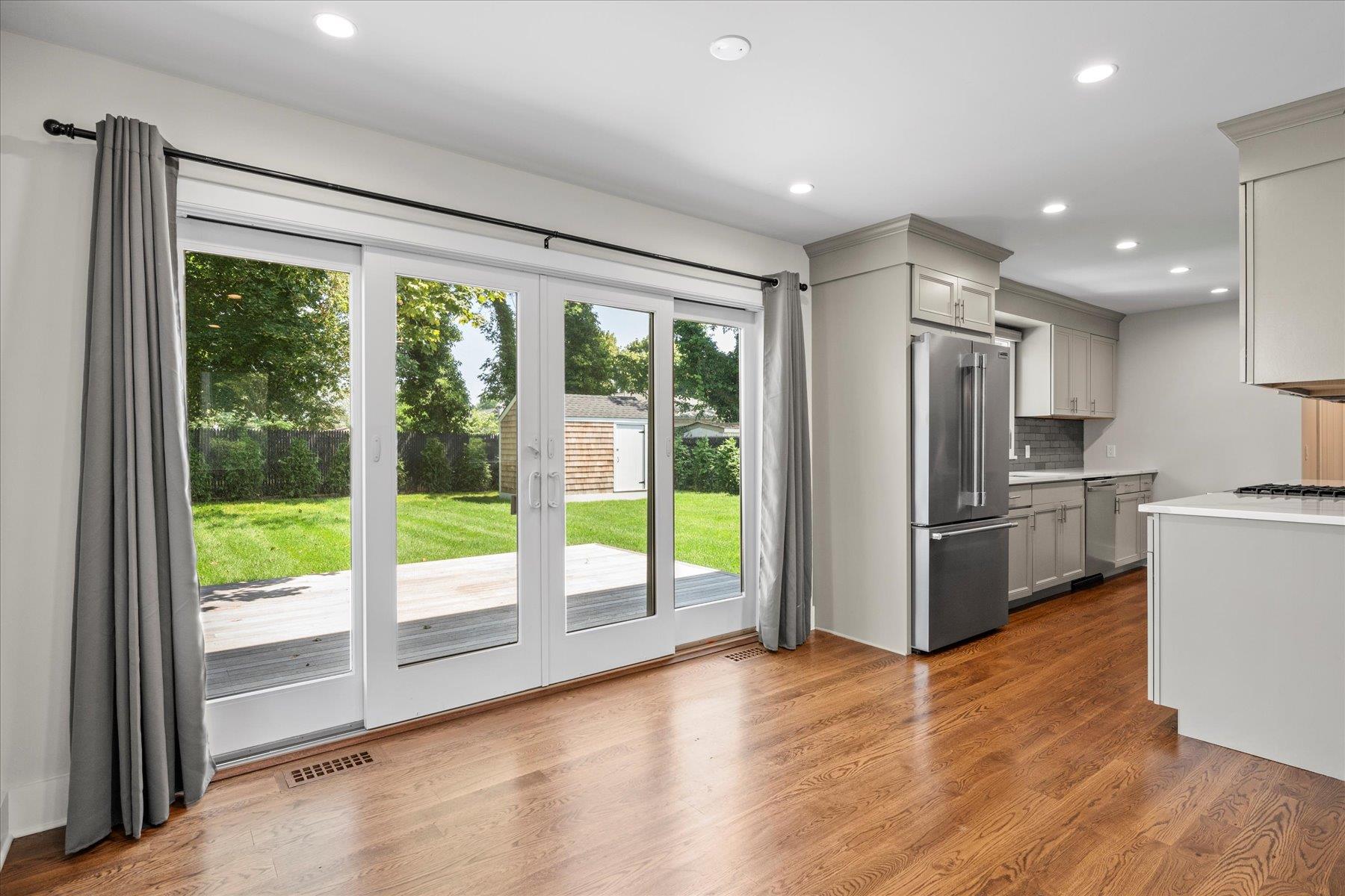 #8 photo, 647 Montauk Highway, サフォーク郡 East Quogue , NY 11942