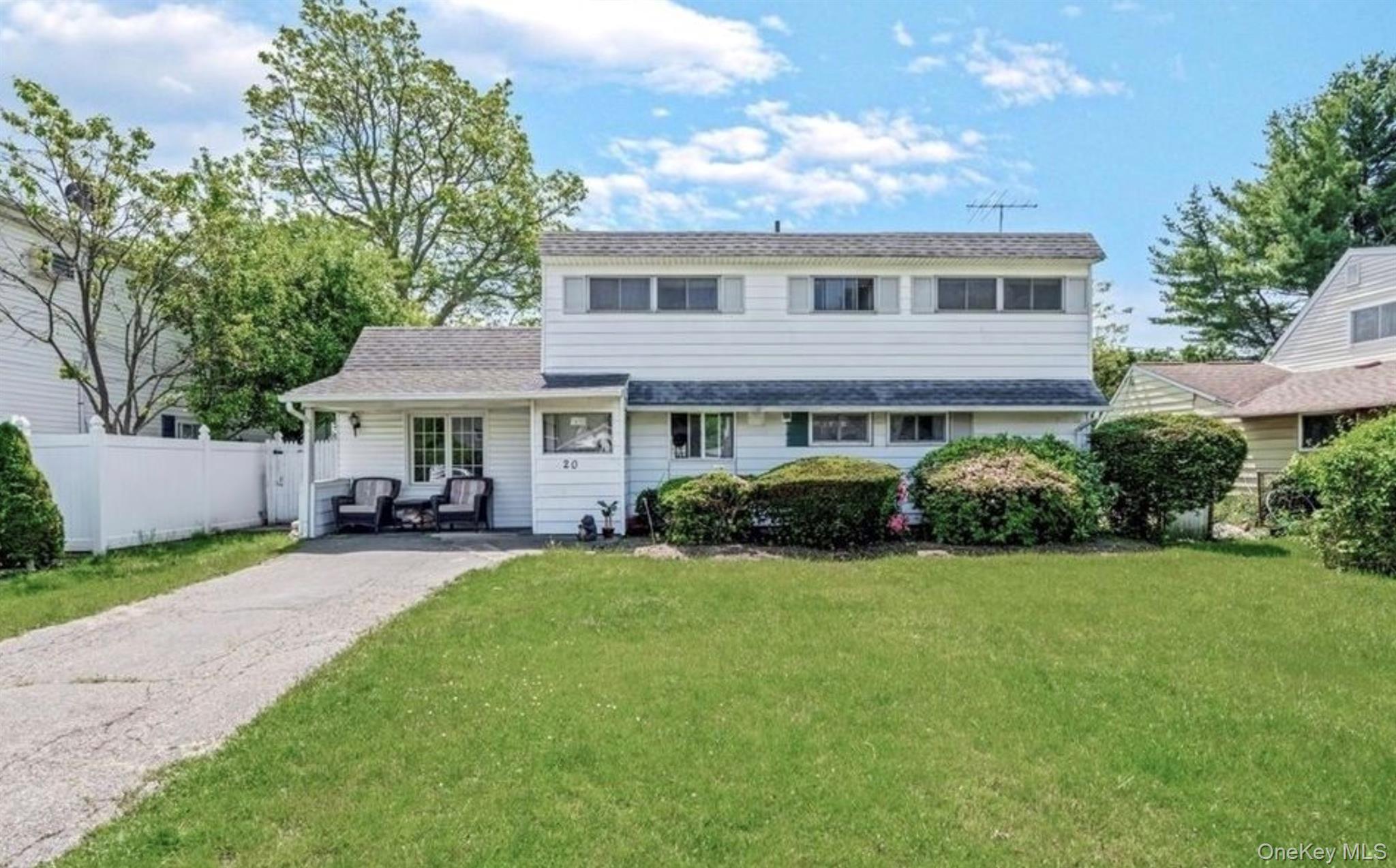 #1 photo, 20 Basket Lane, 长岛 Hicksville , NY 11801