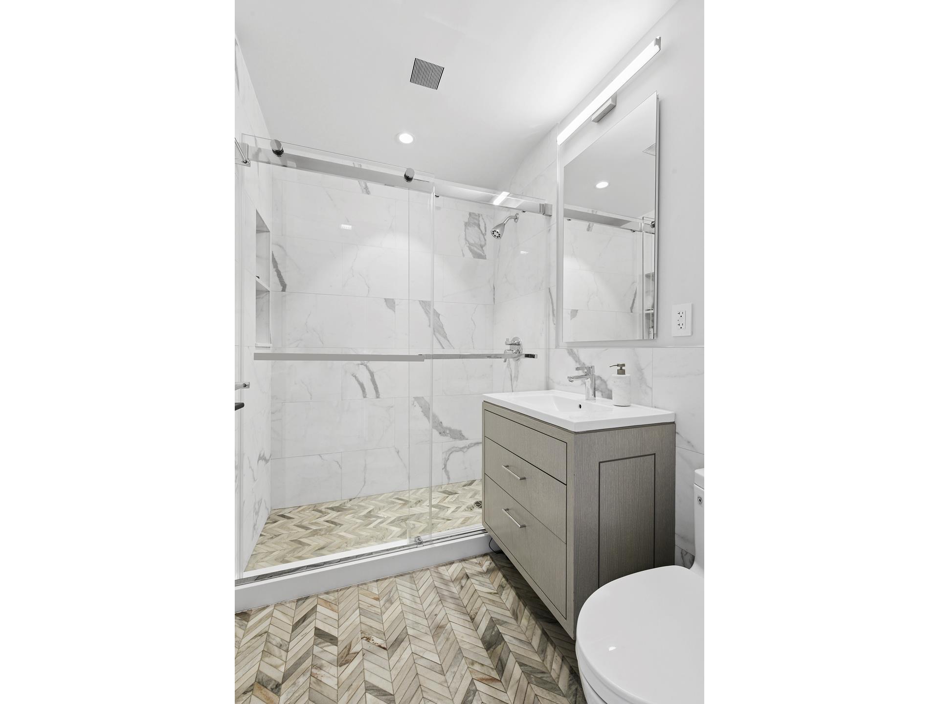 #12 photo, 201 E 80TH Street, Yorkville , NY 10021