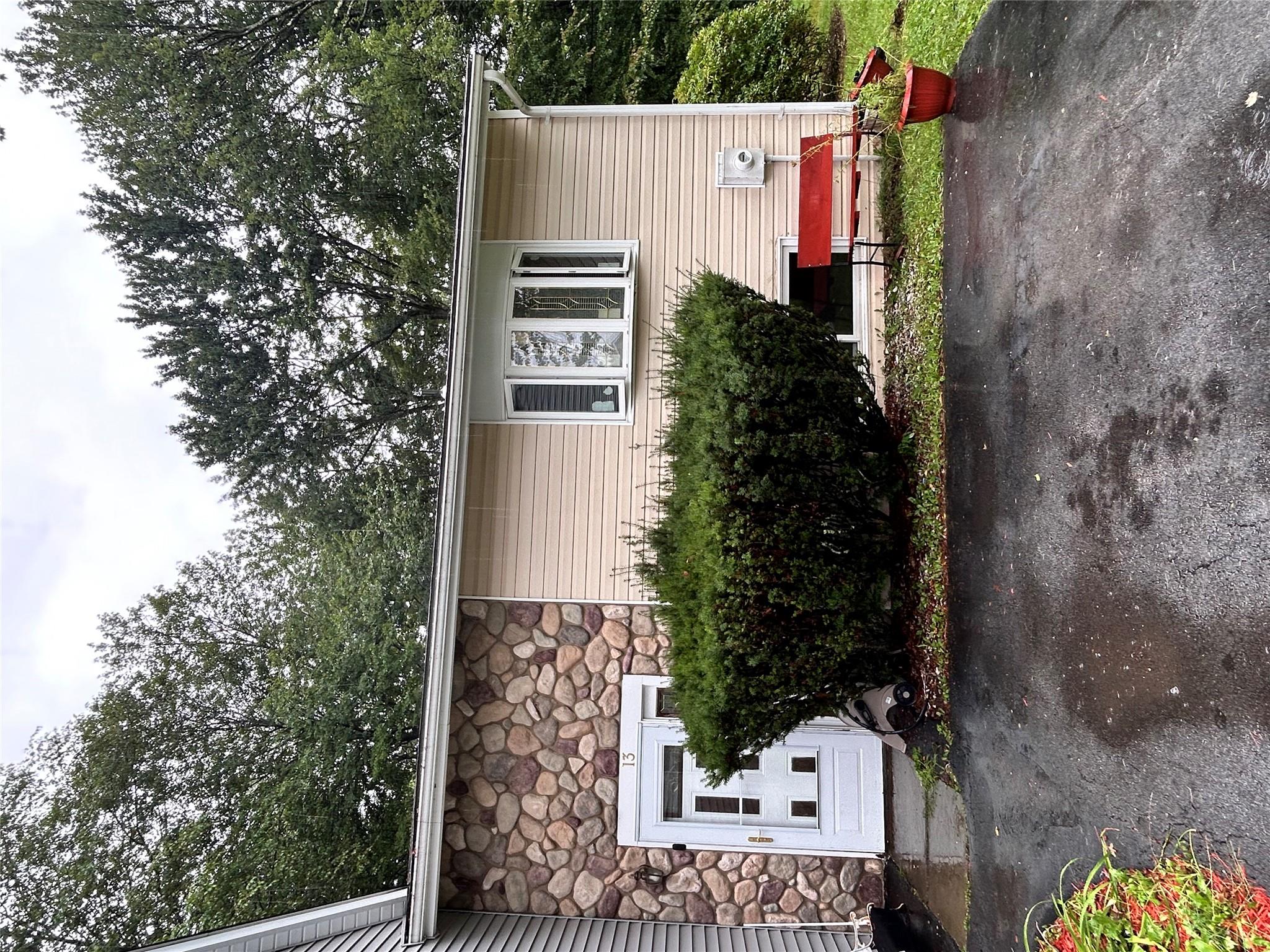 #1 photo, 13 James Place, 纽约州 Kiamesha Lake , NY 12751