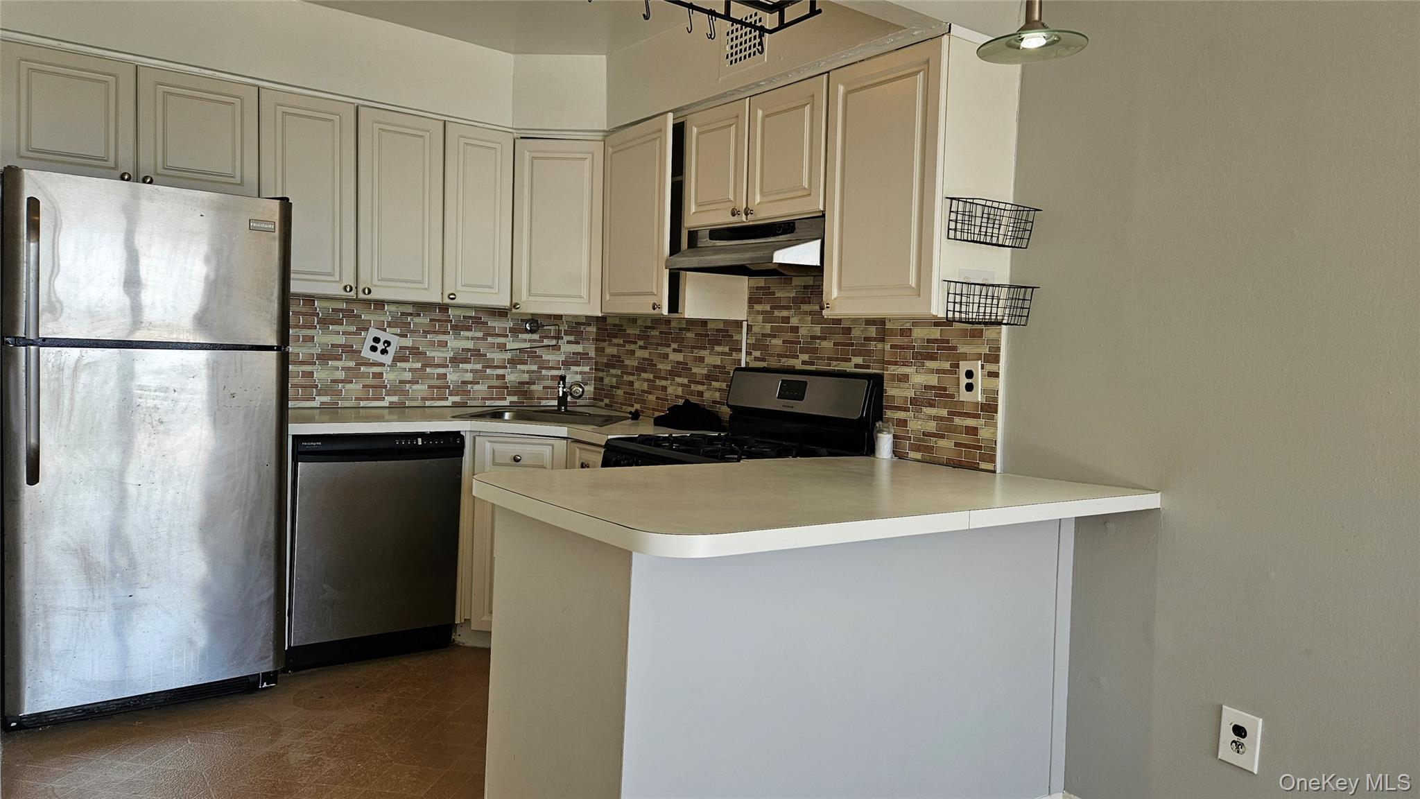 #3 photo, 84-62 Austin Street, クイーンズ区 Kew Gardens , NY 11415