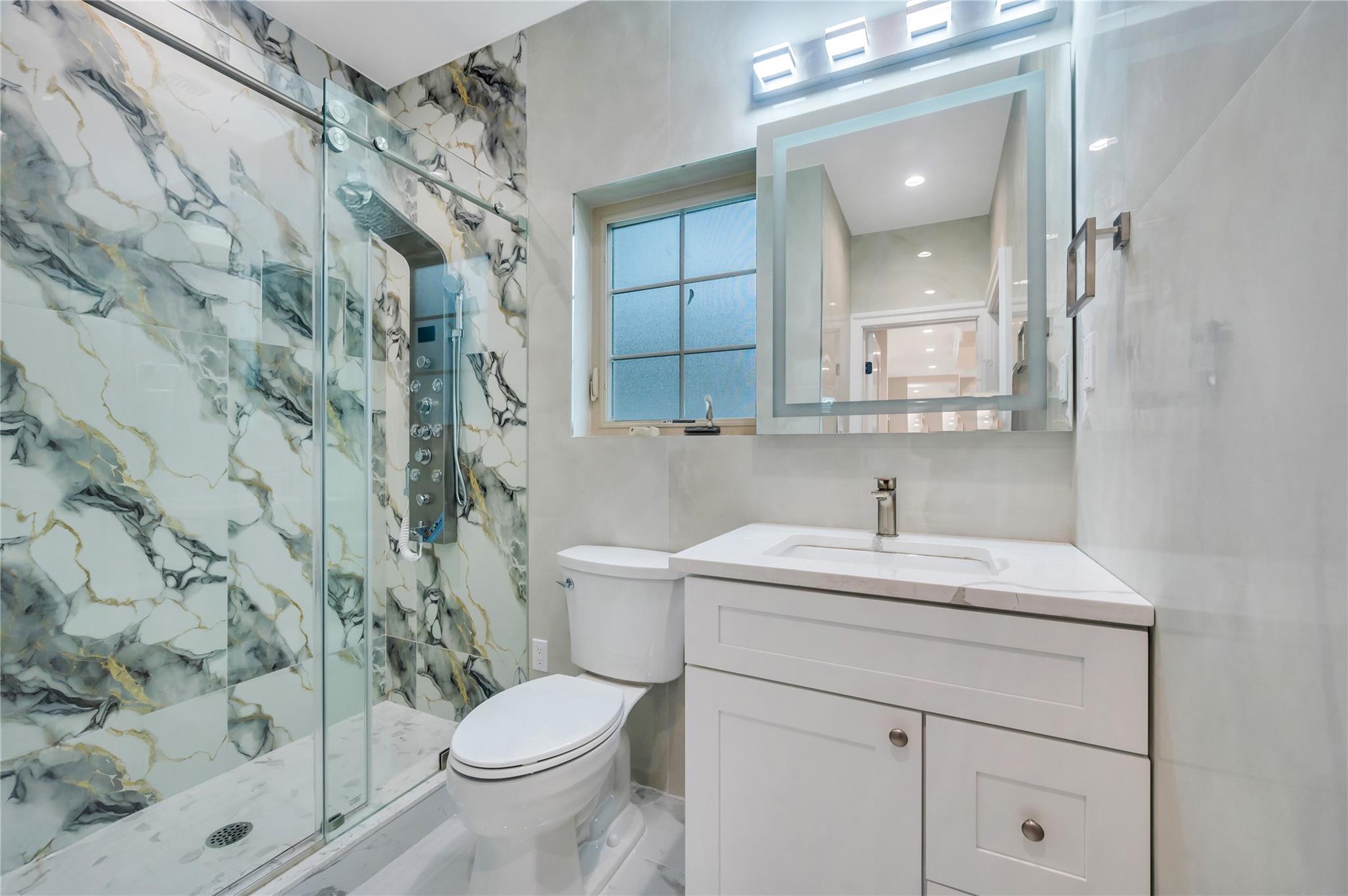 #13 photo, 16 Violet Avenue, ナッソー郡 Hicksville , NY 11801