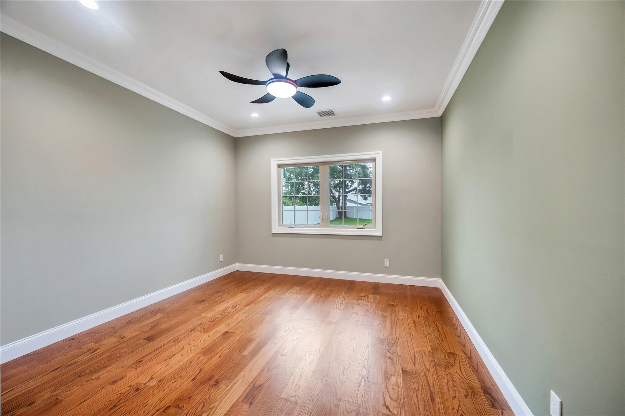 #14 photo, 16 Violet Avenue, ナッソー郡 Hicksville , NY 11801