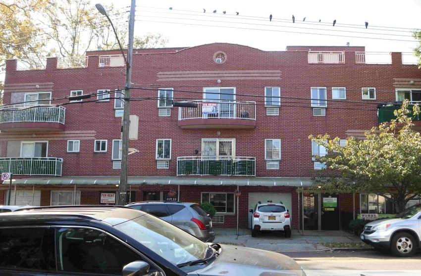 #1 photo, 41-50 149 Pl, फ्लशिंग Flushing , NY 11355