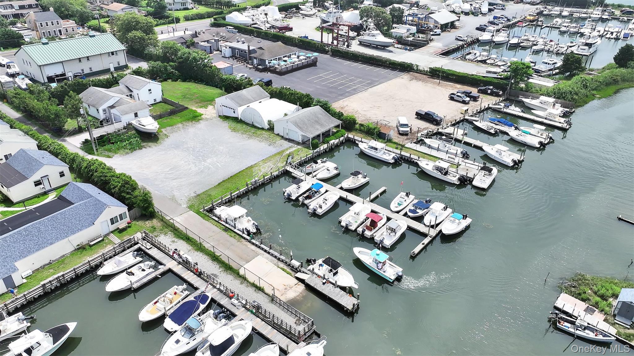 #5 photo, 74 Foster Avenue, サフォーク郡 Hampton Bays , NY 11946