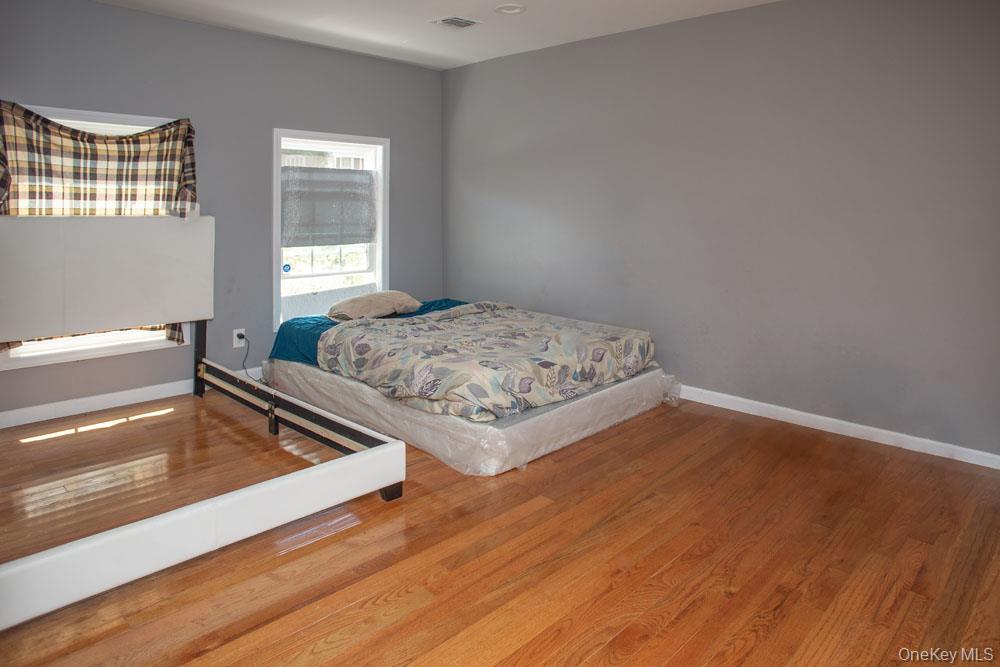 #14 photo, 1227 Little East Neck Road, West Babylon , NY 11704