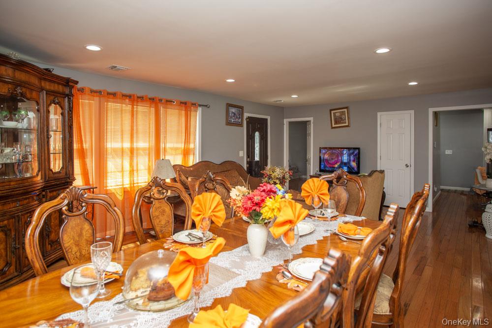 #19 photo, 1227 Little East Neck Road, West Babylon , NY 11704