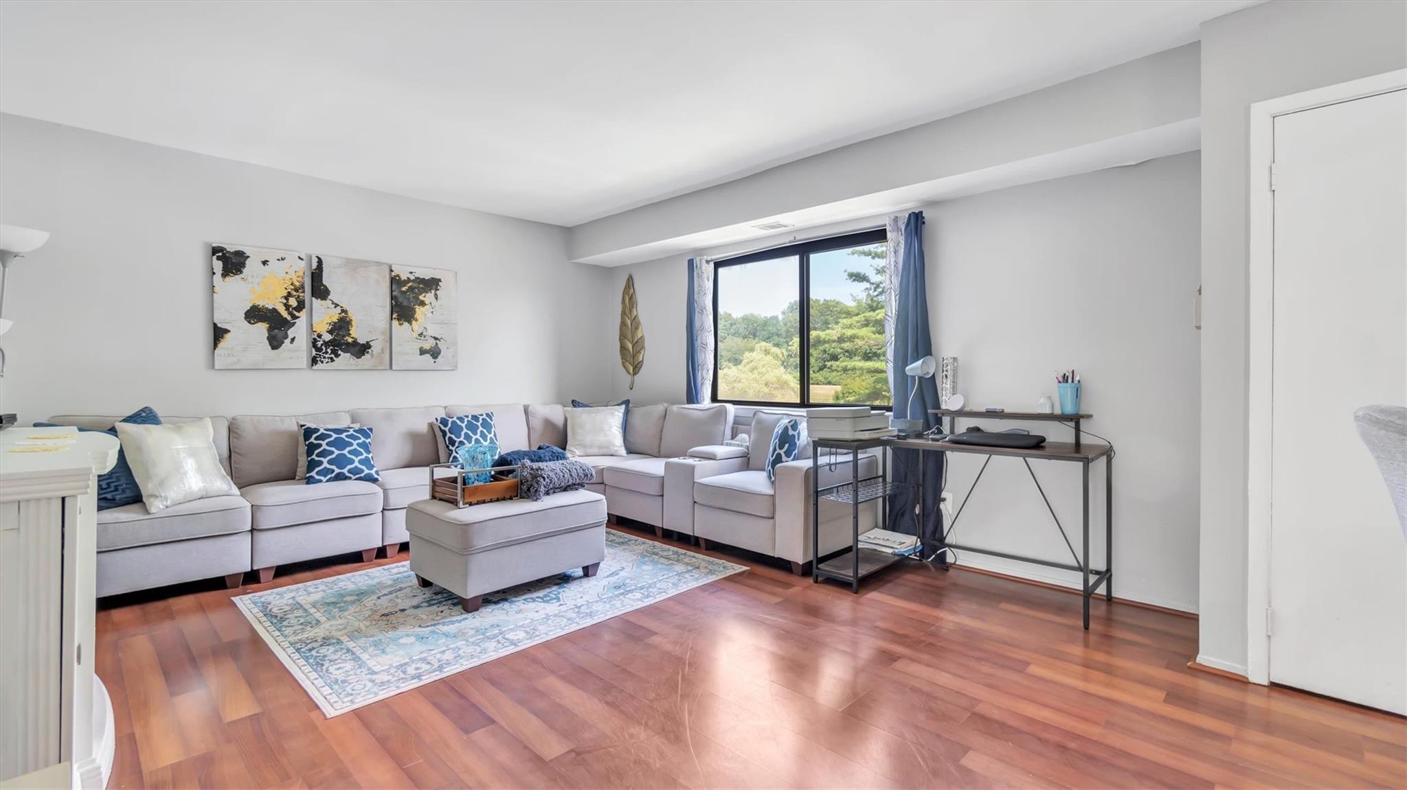 #1 photo, 224 Pointe Circle, サフォーク郡 Coram , NY 11727