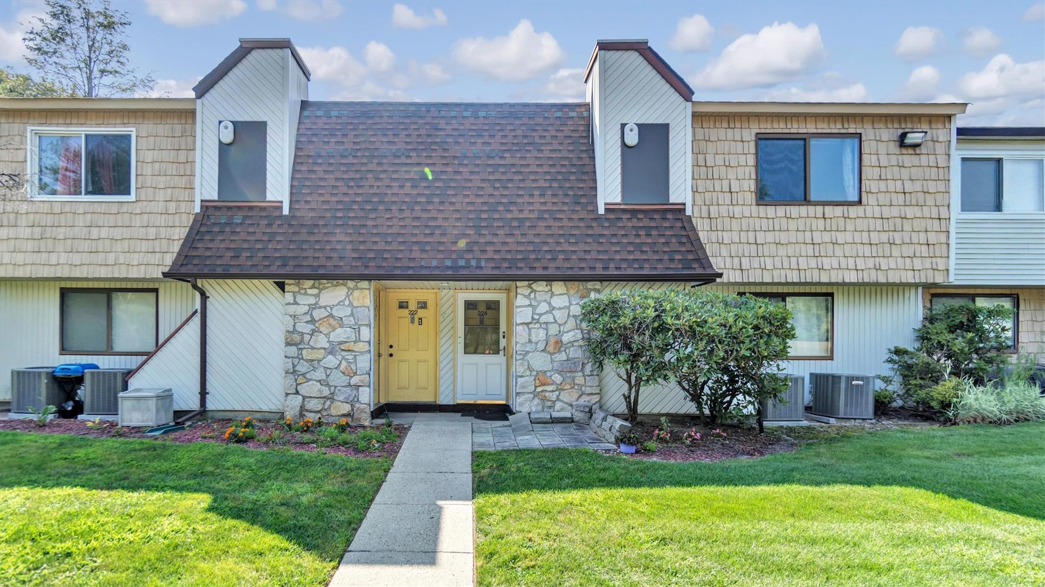 #15 photo, 224 Pointe Circle, サフォーク郡 Coram , NY 11727