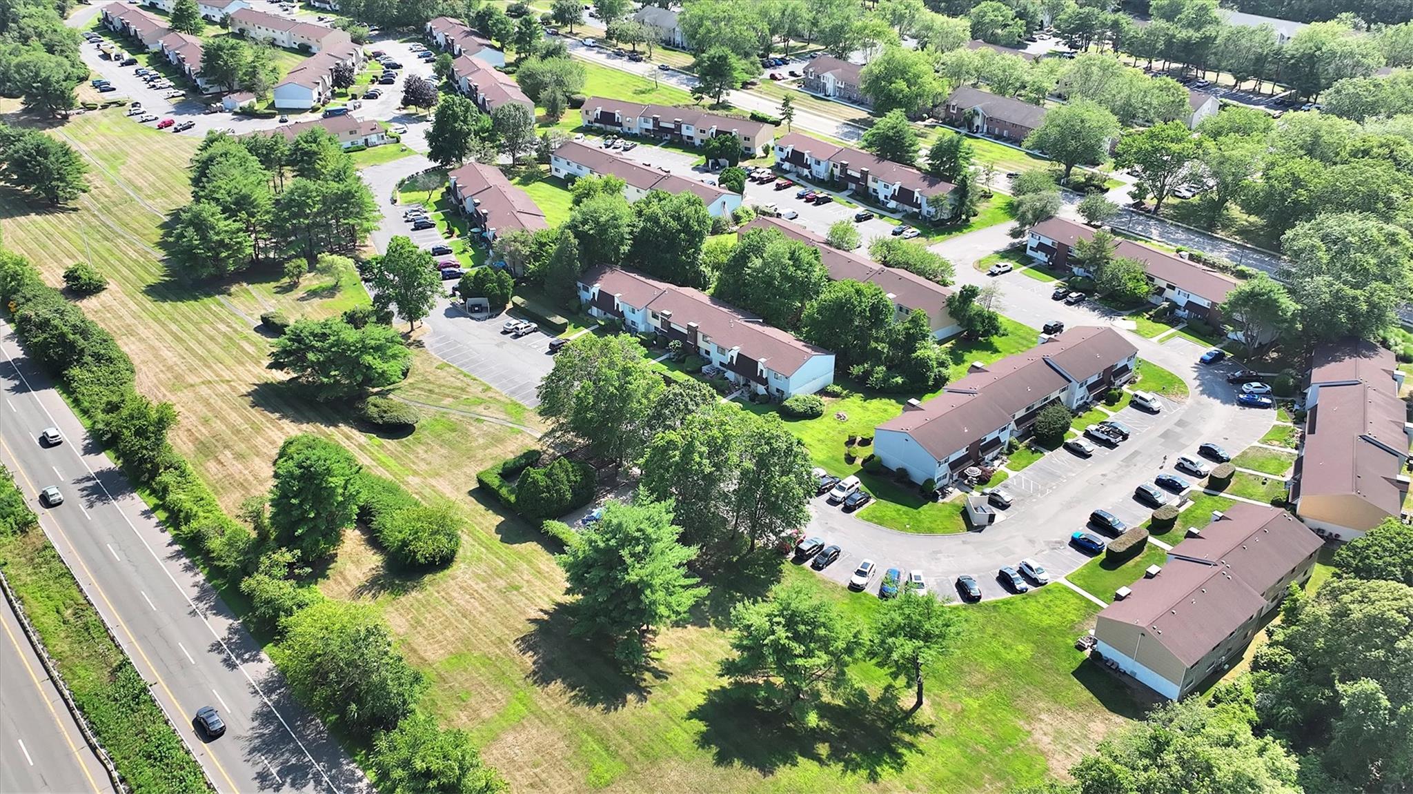 #16 photo, 224 Pointe Circle, サフォーク郡 Coram , NY 11727