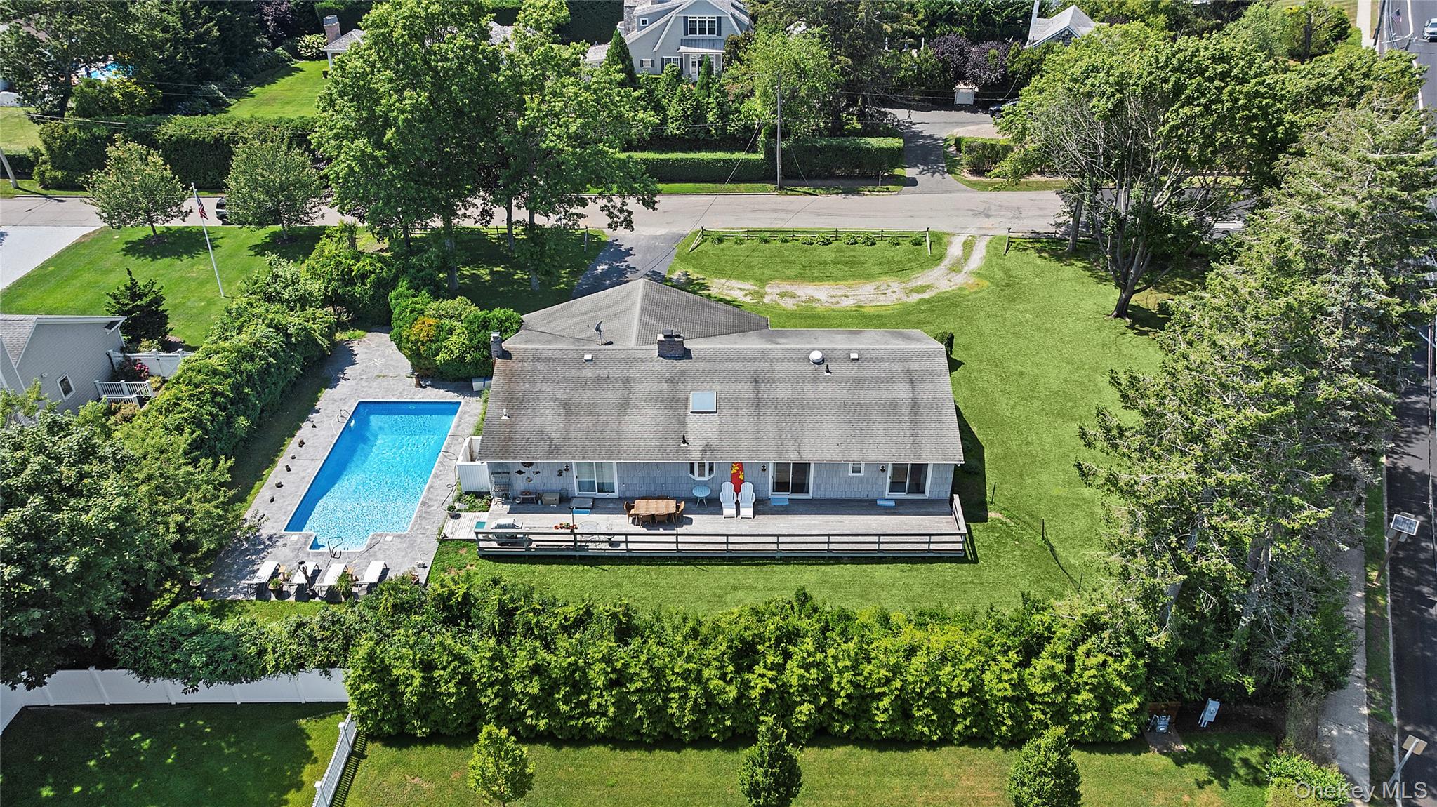 #2 photo, 38 Liberty Street, サフォーク郡 Westhampton Beach , NY 11978