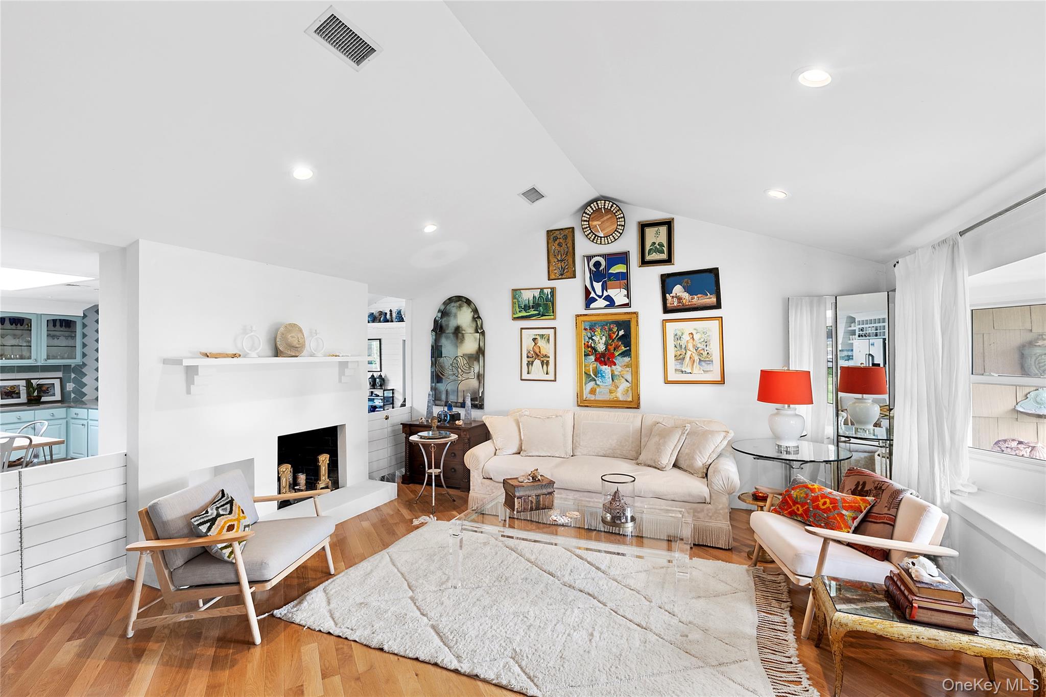 #3 photo, 38 Liberty Street, サフォーク郡 Westhampton Beach , NY 11978