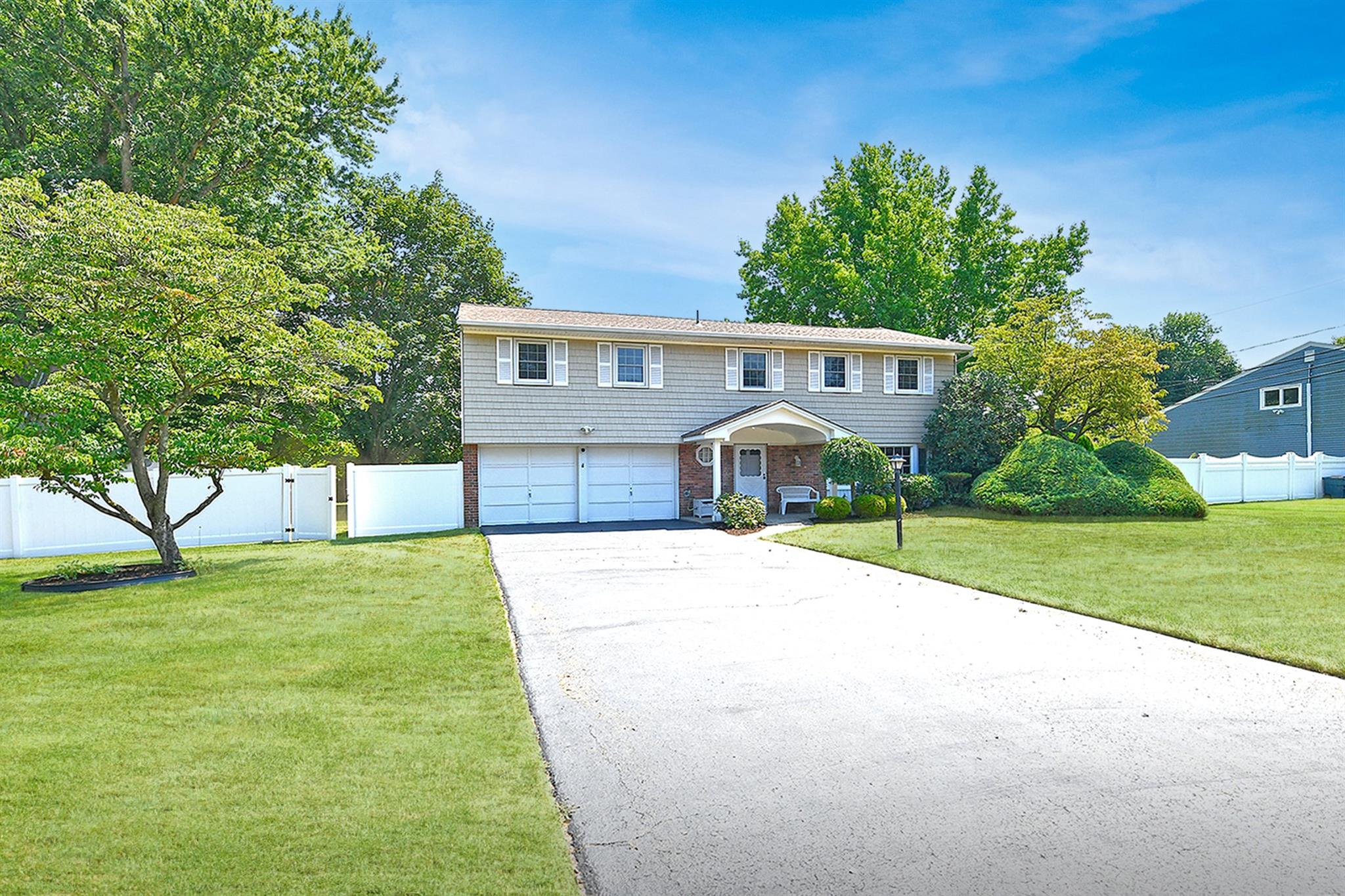 #1 photo, 18 Shari Lane, サフォーク郡 East Northport , NY 11731