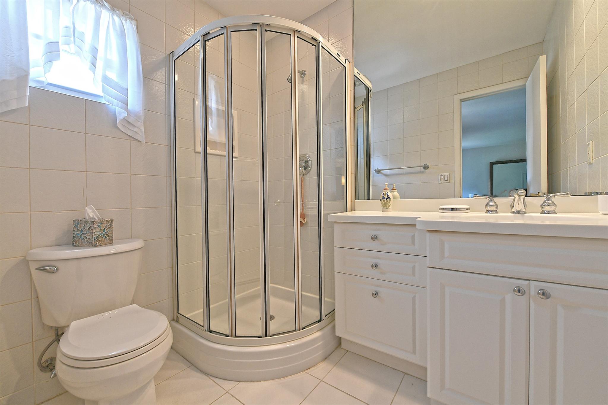 #10 photo, 18 Shari Lane, サフォーク郡 East Northport , NY 11731