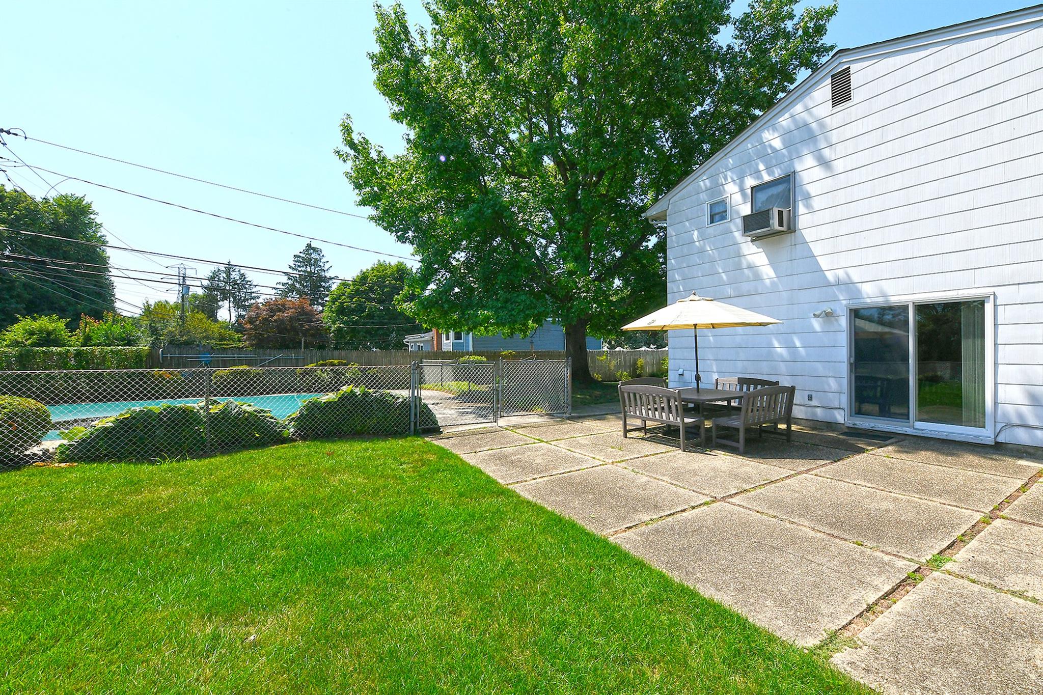 #19 photo, 18 Shari Lane, サフォーク郡 East Northport , NY 11731