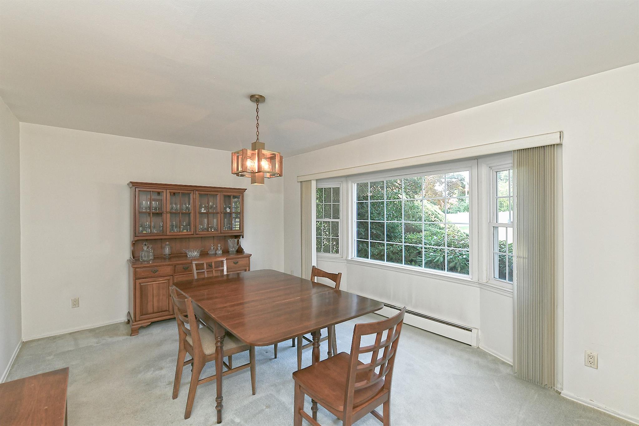 #2 photo, 18 Shari Lane, サフォーク郡 East Northport , NY 11731