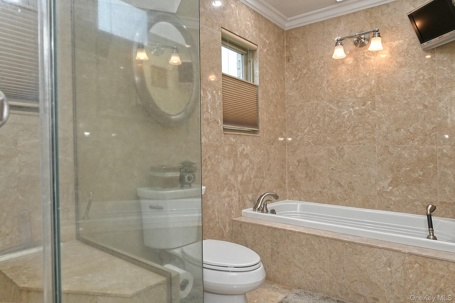 #17 photo, 226 Oakview Avenue, Oceanside , NY 11572