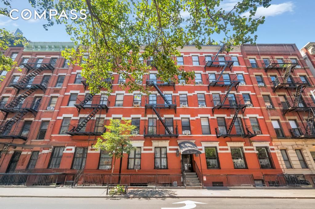 #11 photo, 344 W 49th Street, マンハッタン Hell's Kitchen , NY 10019