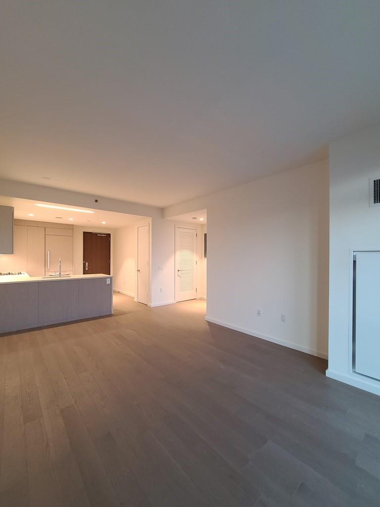 #15 photo, 133-27 39th Avenue, Flushing , NY 11354