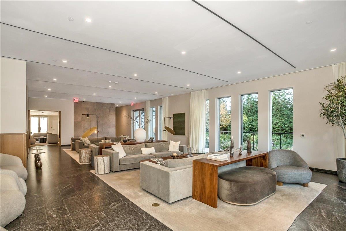 #9 photo, 133-27 39th Avenue, Flushing , NY 11354