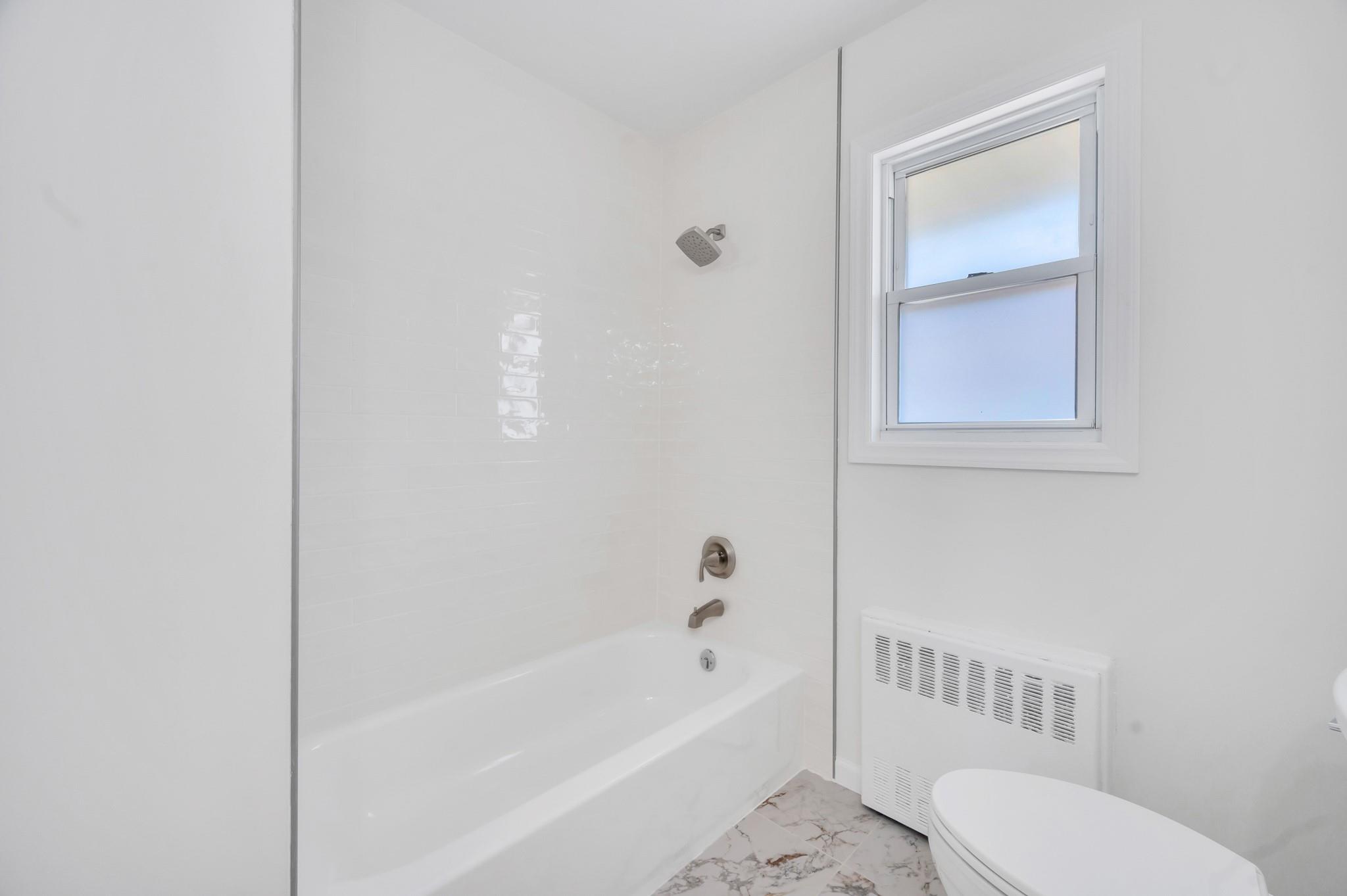 #17 photo, 22 Manor Lane, サフォーク郡 Copiague , NY 11726