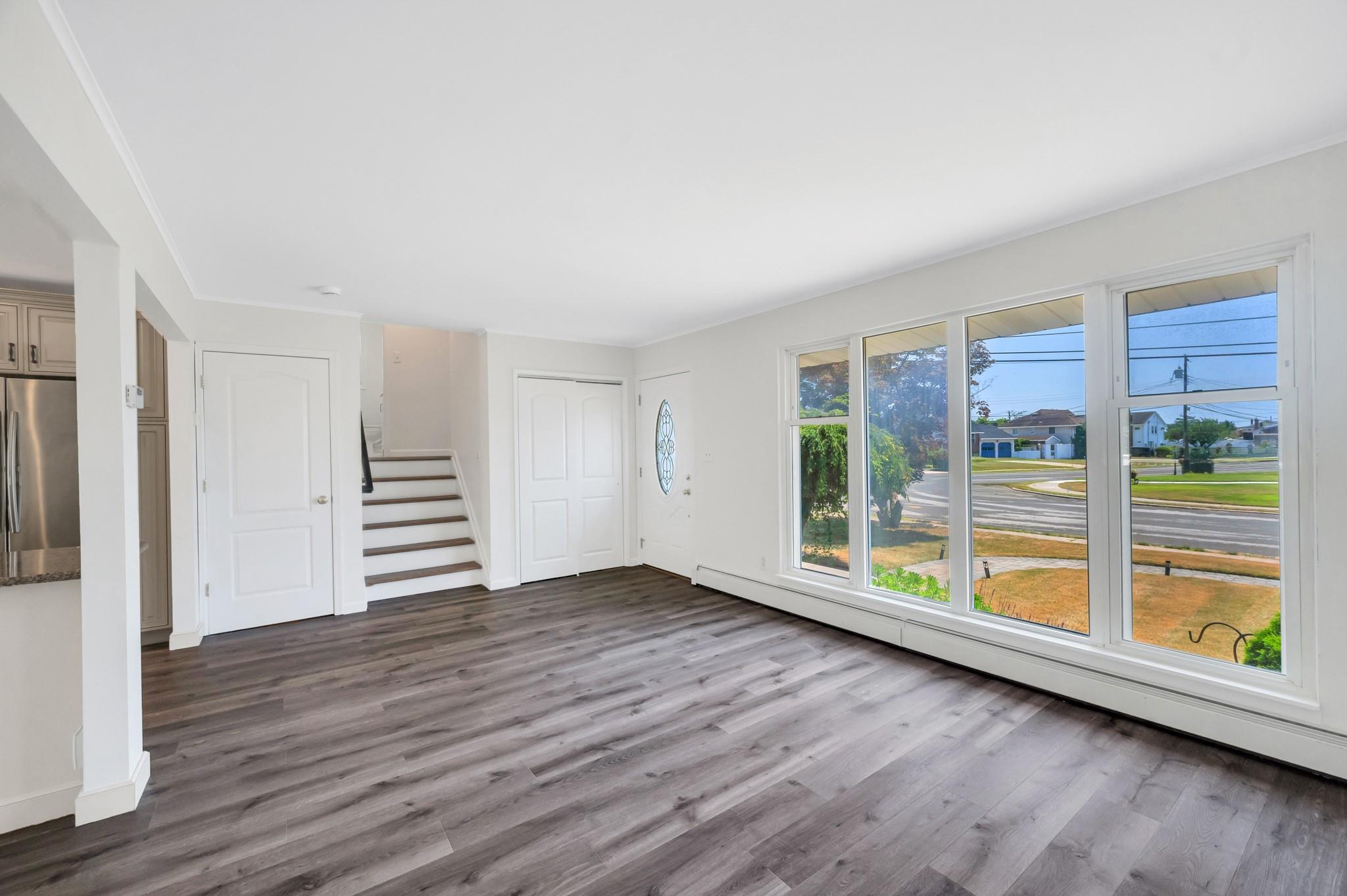 #5 photo, 22 Manor Lane, サフォーク郡 Copiague , NY 11726