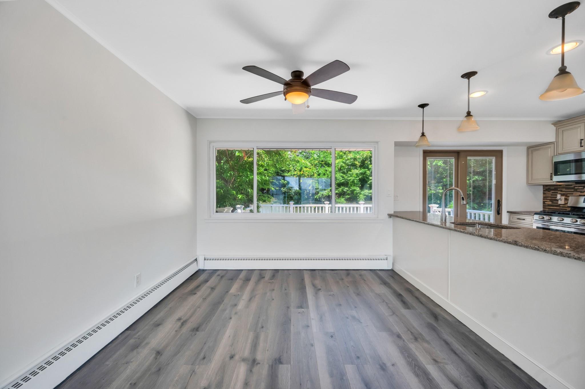 #7 photo, 22 Manor Lane, サフォーク郡 Copiague , NY 11726