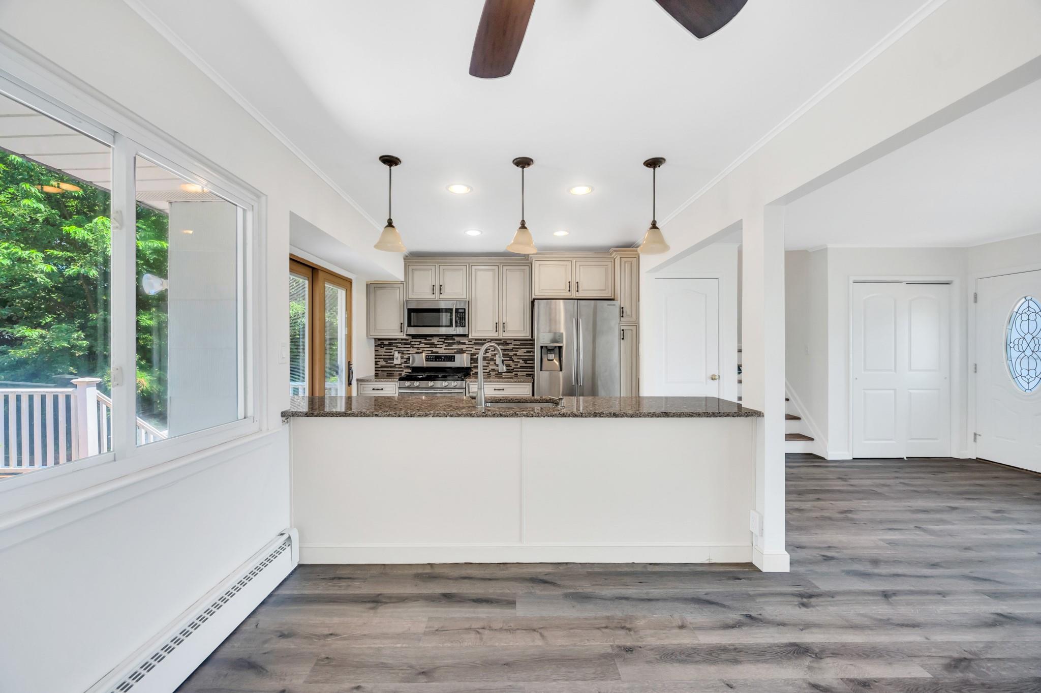 #9 photo, 22 Manor Lane, サフォーク郡 Copiague , NY 11726