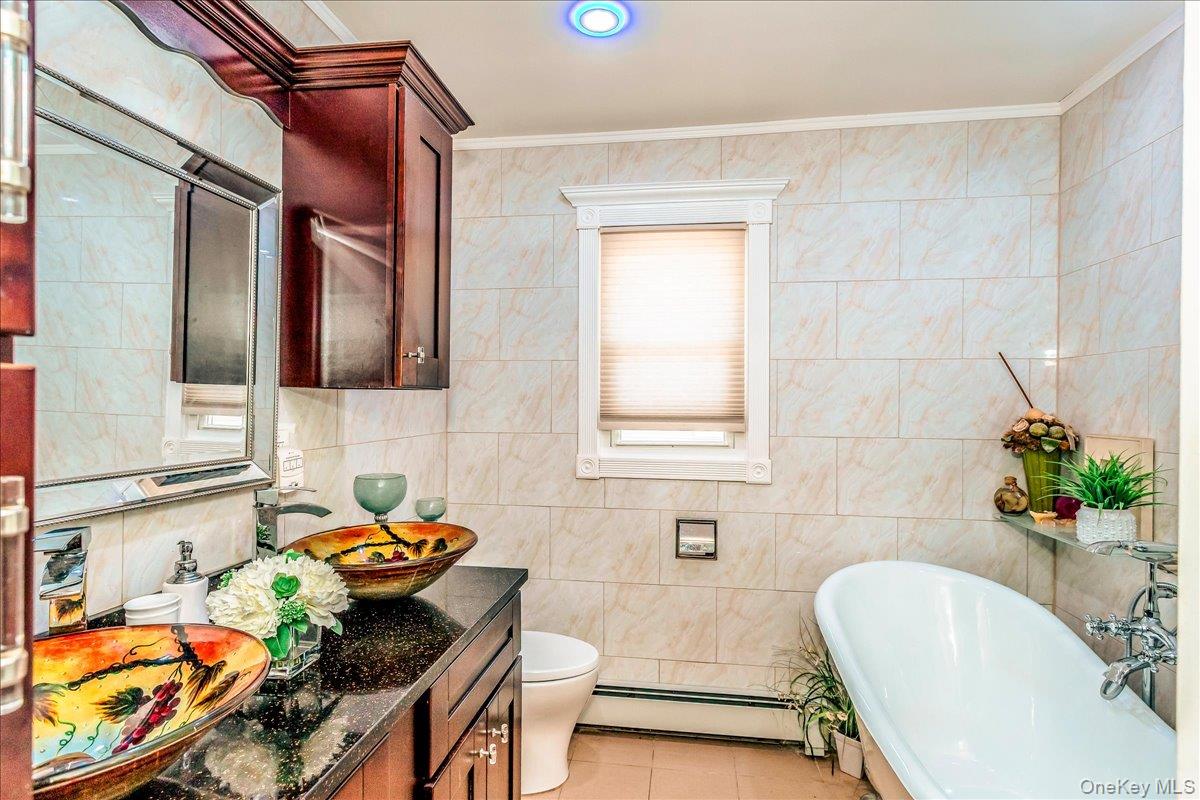 #13 photo, 66 Rosalie Court, ナッソー郡 East Meadow , NY 11554