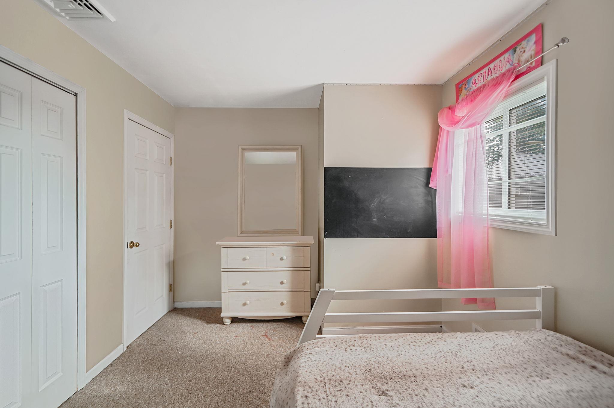 #11 photo, 12 Circle Drive, サフォーク郡 East Patchogue , NY 11772