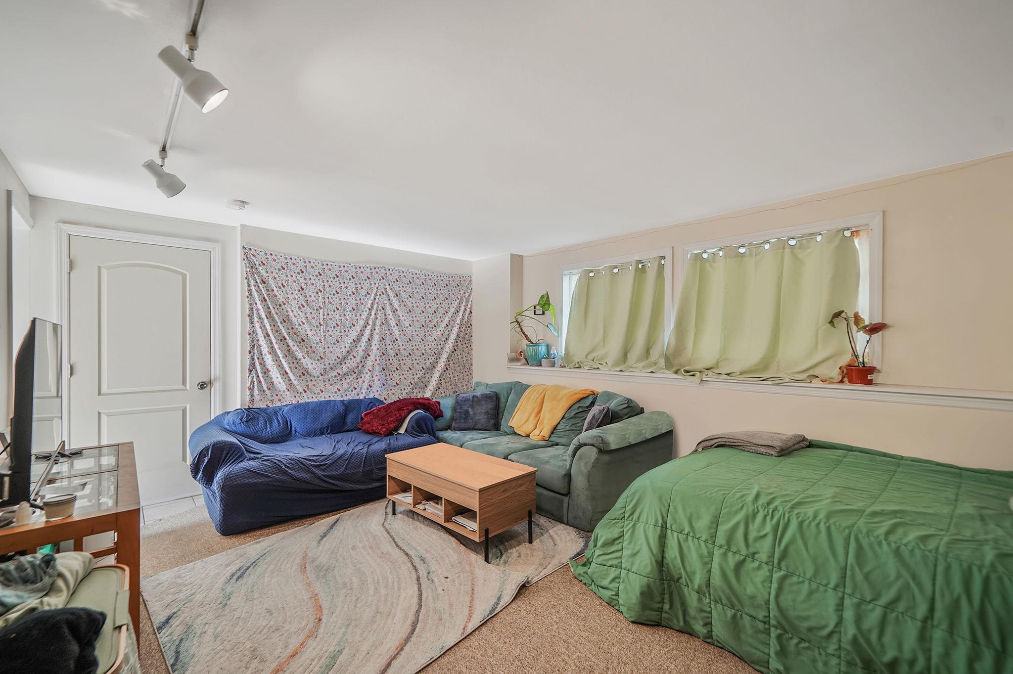 #17 photo, 12 Circle Drive, サフォーク郡 East Patchogue , NY 11772