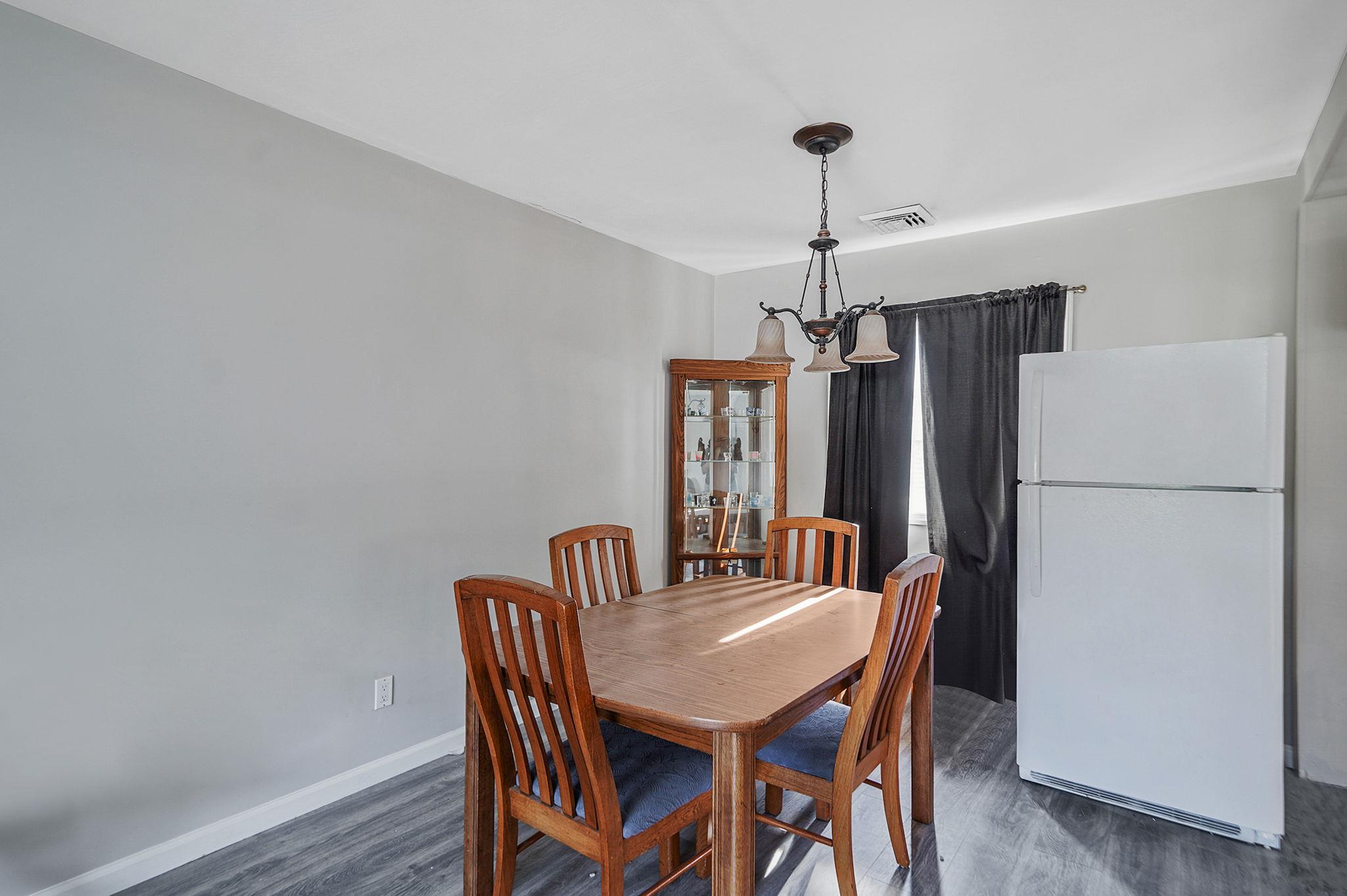 #7 photo, 12 Circle Drive, サフォーク郡 East Patchogue , NY 11772