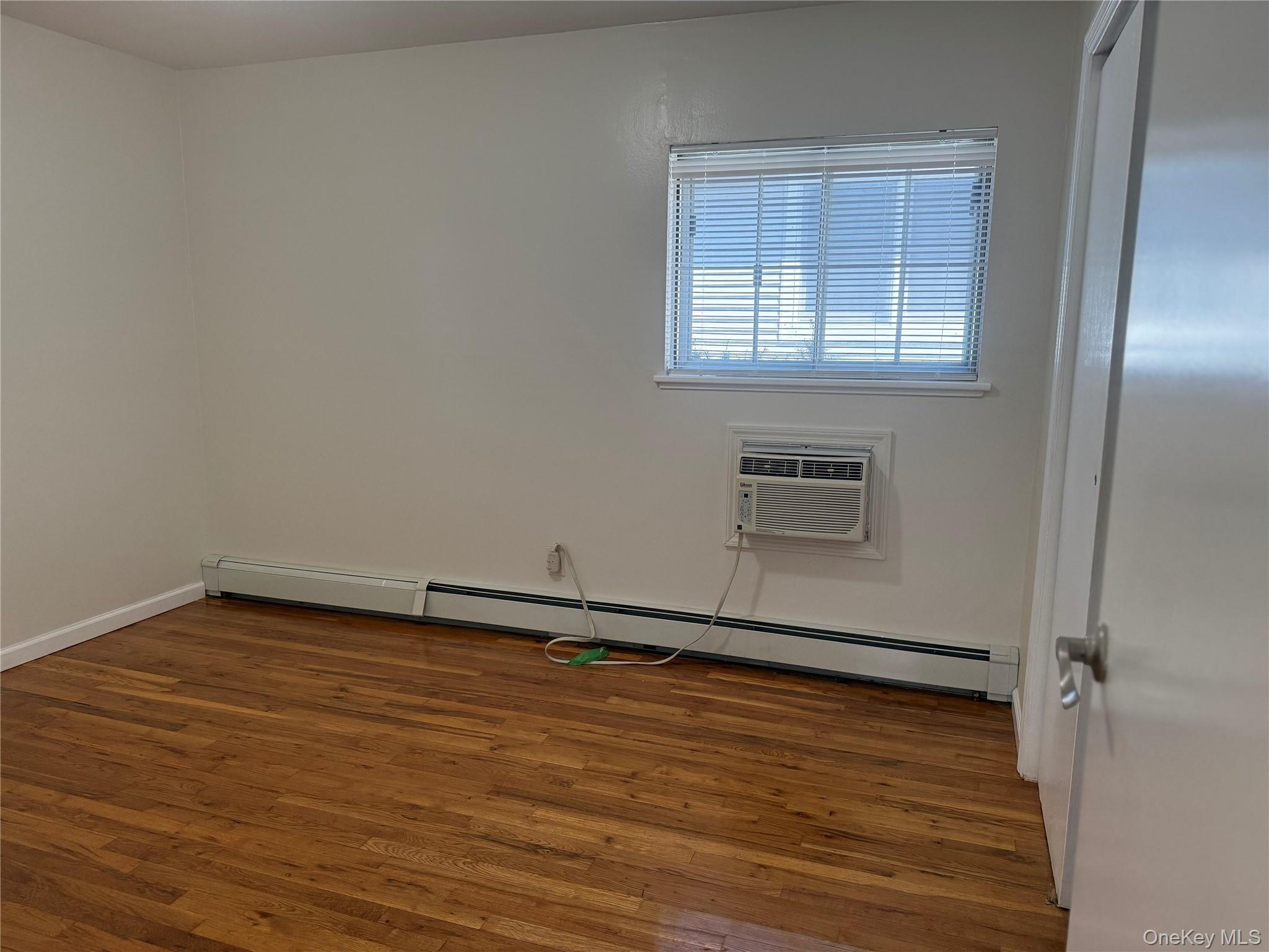 #12 photo, 55 Hickory Road, Port Washington , NY 11050