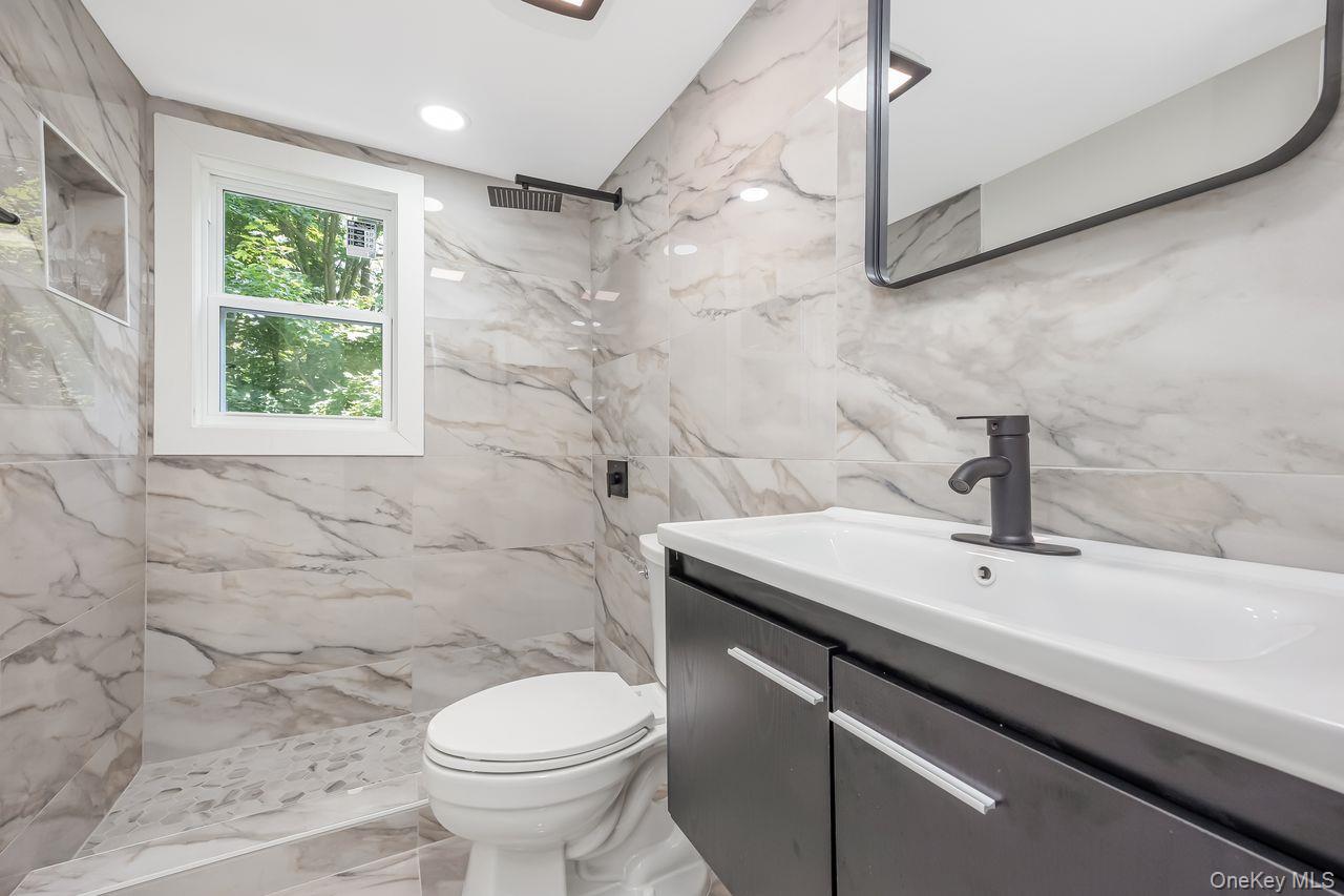 #14 photo, 18 Maple Place, Huntington , NY 11743