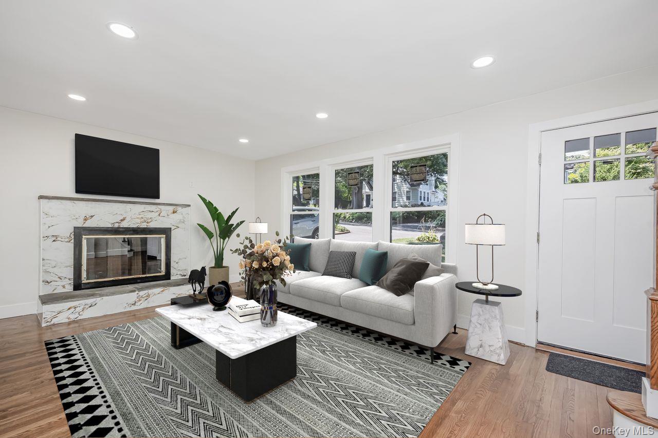 #3 photo, 18 Maple Place, Huntington , NY 11743