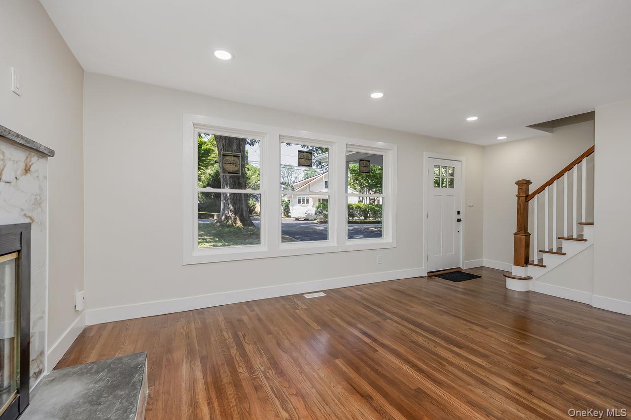 #6 photo, 18 Maple Place, Huntington , NY 11743