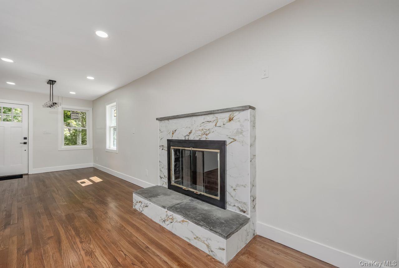 #8 photo, 18 Maple Place, Huntington , NY 11743