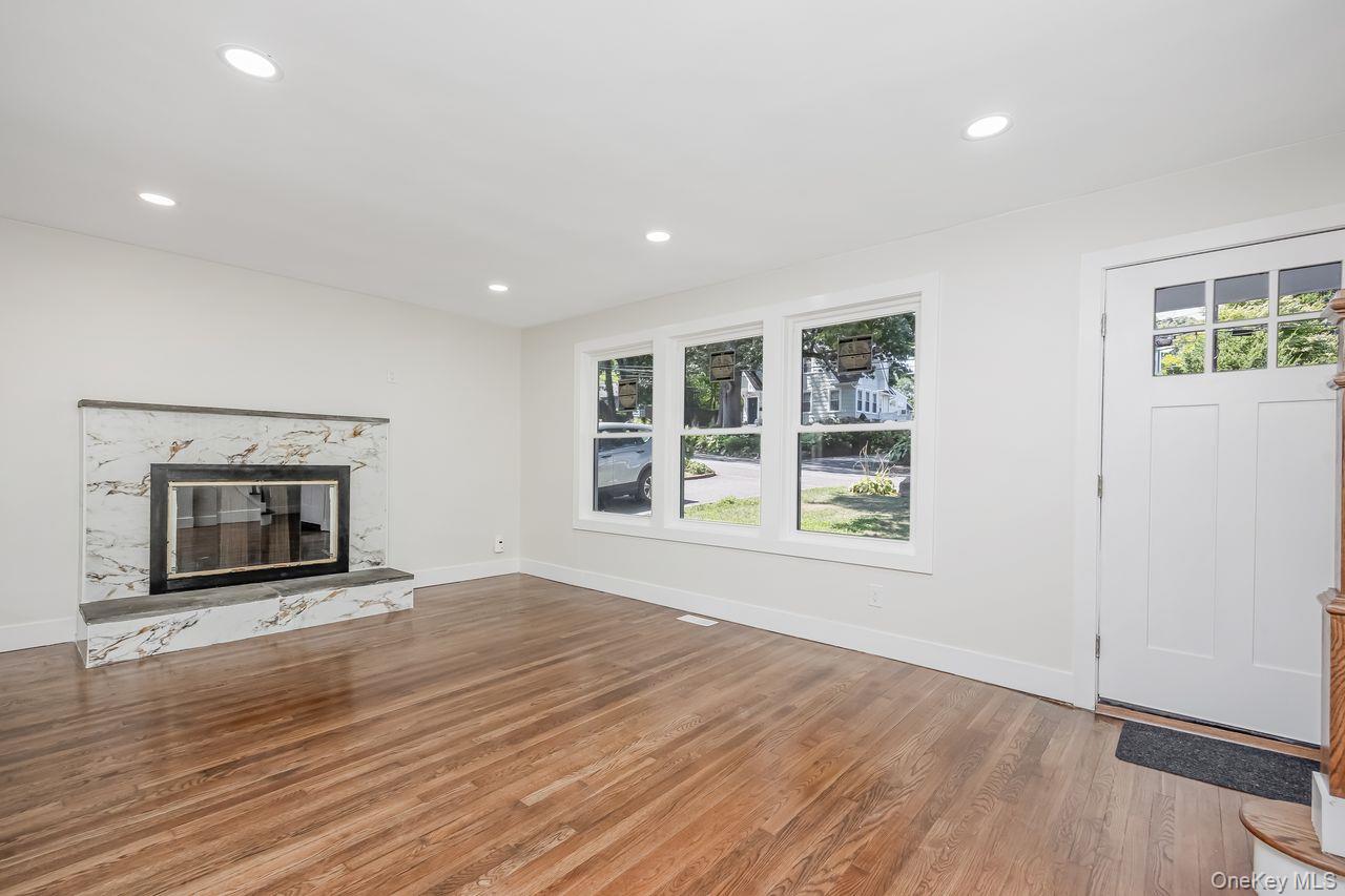 #9 photo, 18 Maple Place, Huntington , NY 11743