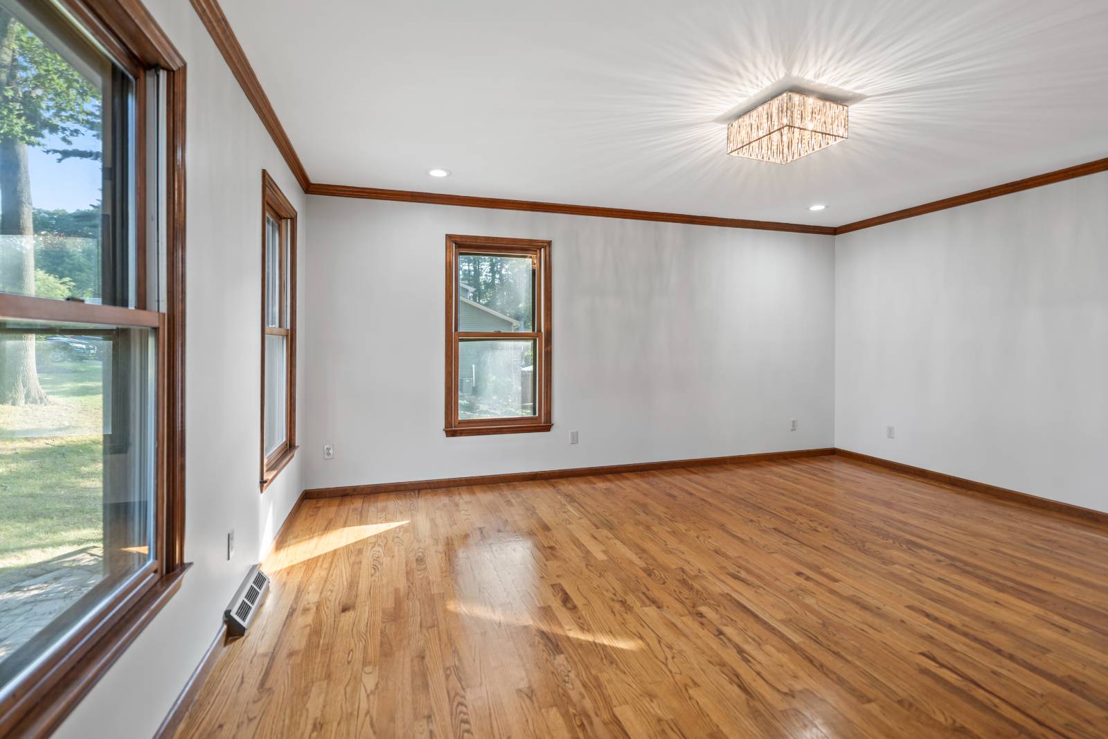 #7 photo, 209 Tamar Dr, Schenectady , NY 12309