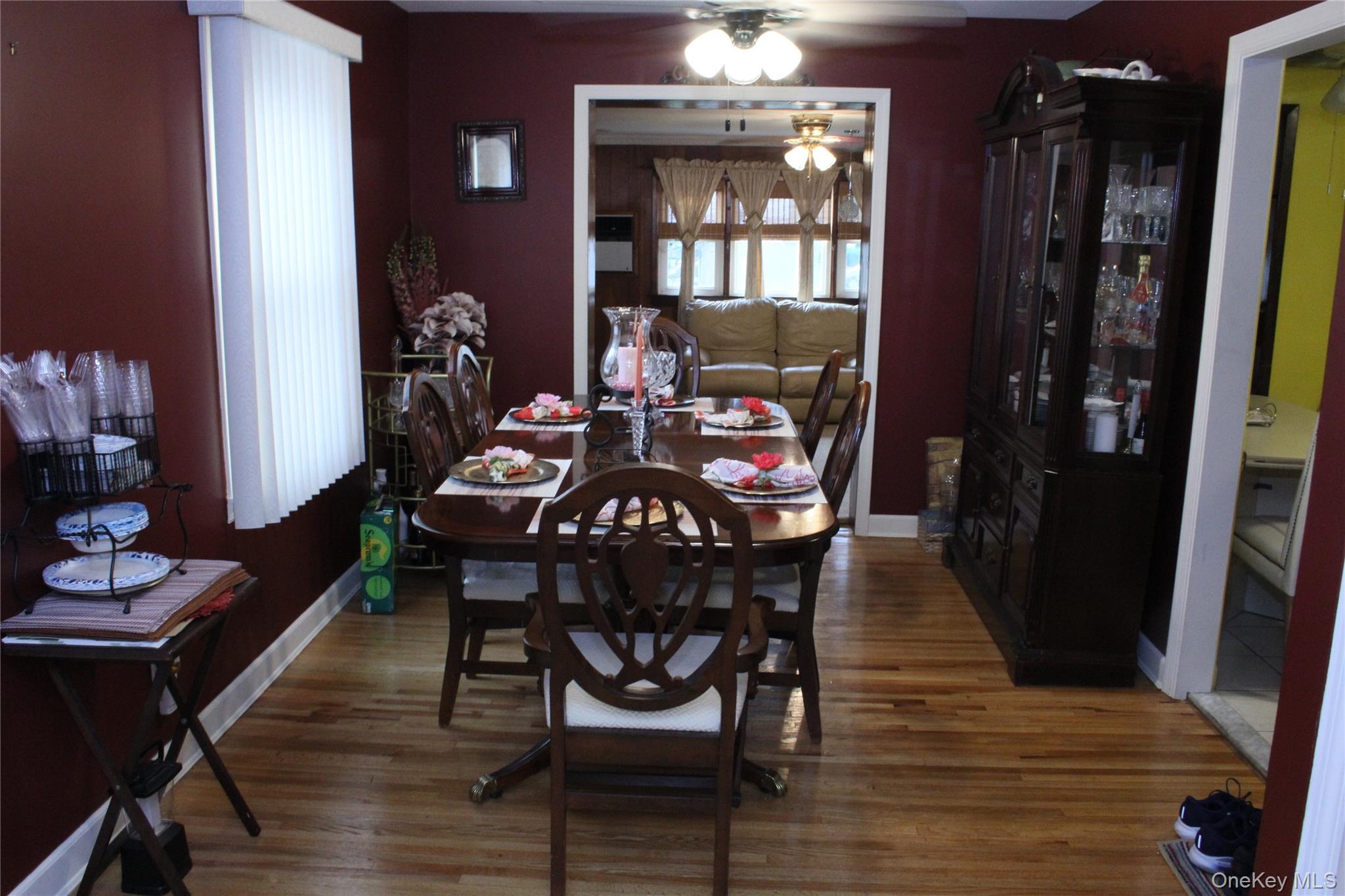 #13 photo, 24 Garnet Place, ナッソー郡 Elmont , NY 11003