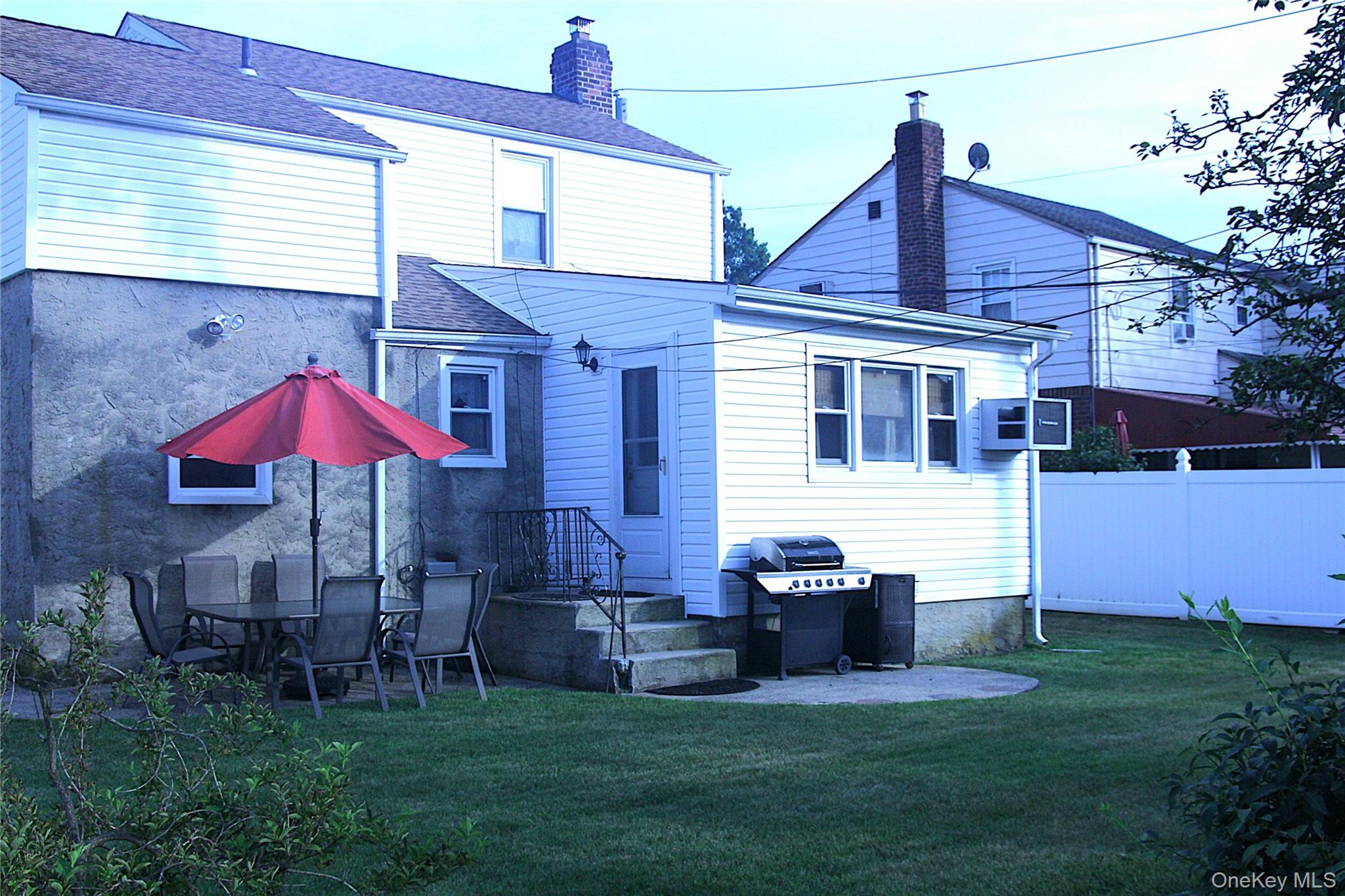 #4 photo, 24 Garnet Place, ナッソー郡 Elmont , NY 11003