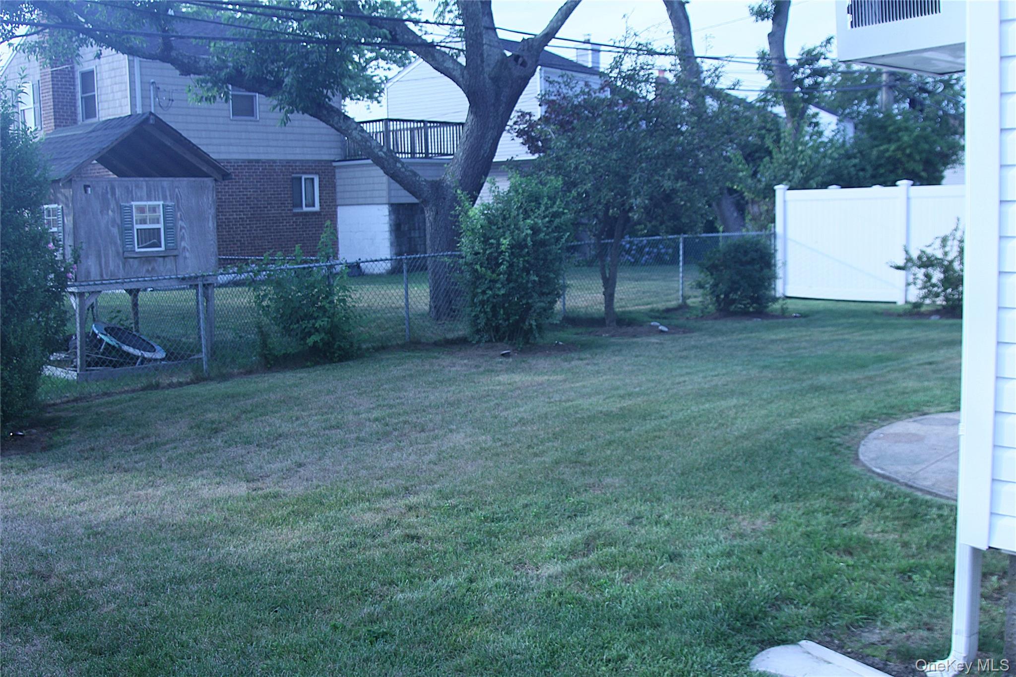 #9 photo, 24 Garnet Place, ナッソー郡 Elmont , NY 11003