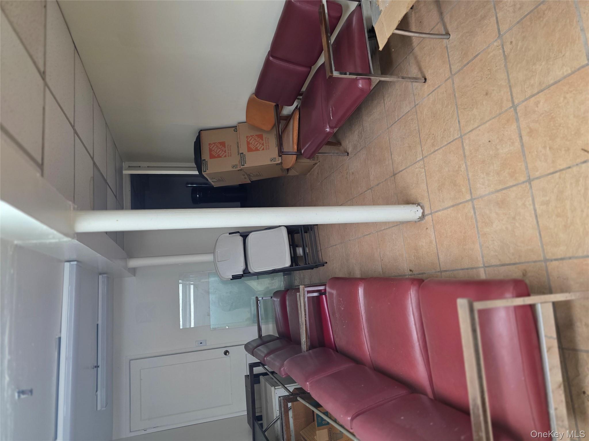 #4 photo, 75-21 Broadway, クイーンズ区 Elmhurst , NY 11373