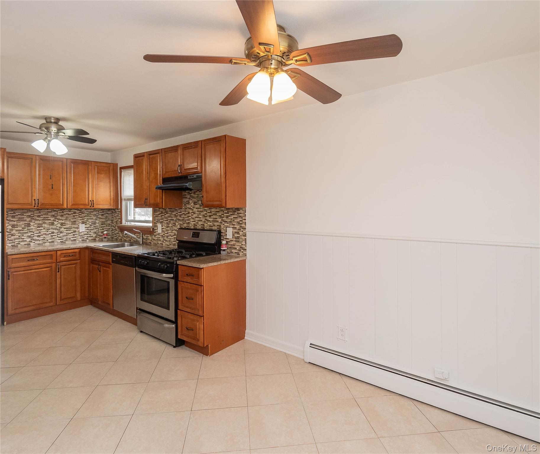 #14 photo, 926 Vincent Avenue, Bronx , NY 10465