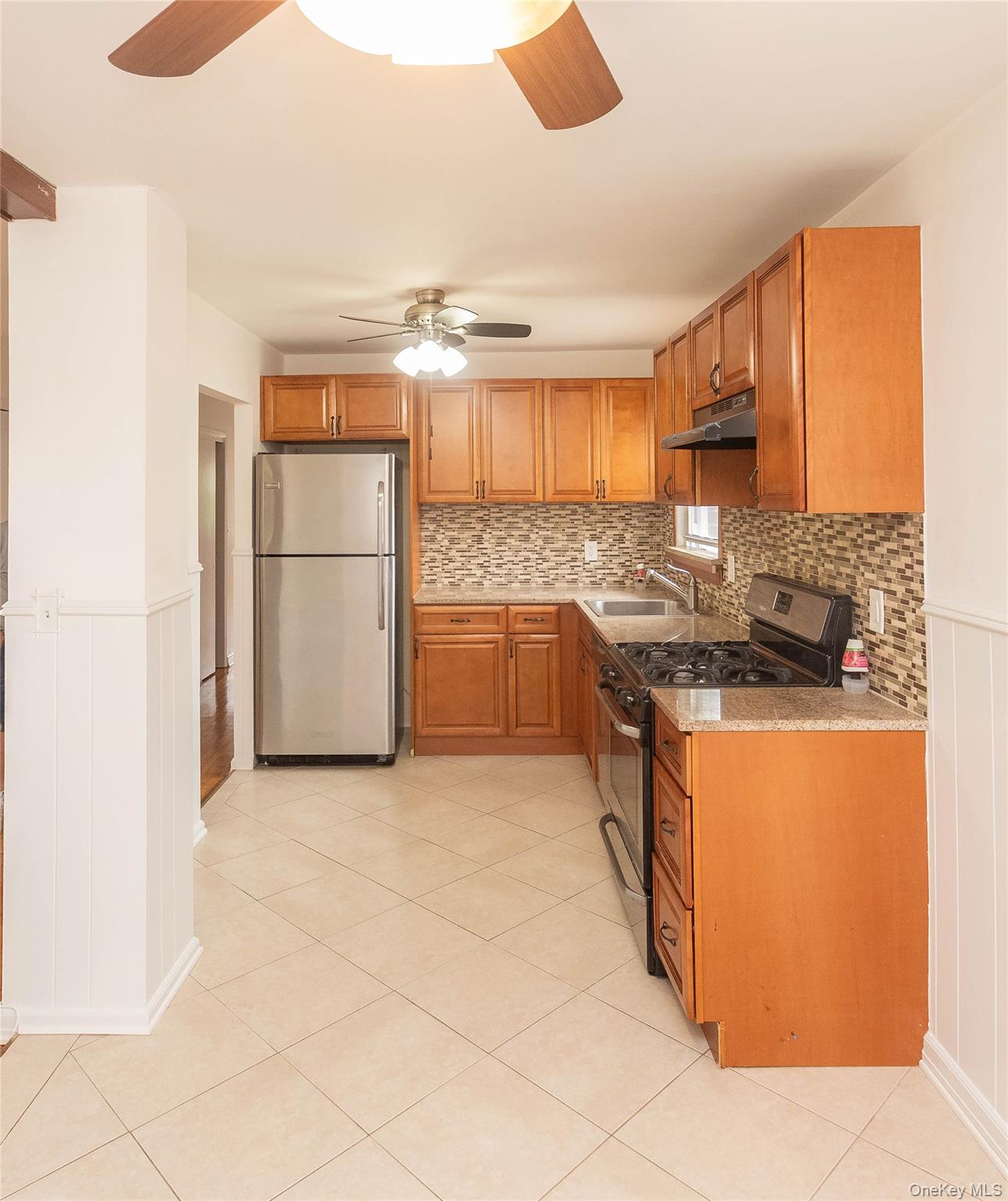 #15 photo, 926 Vincent Avenue, Bronx , NY 10465