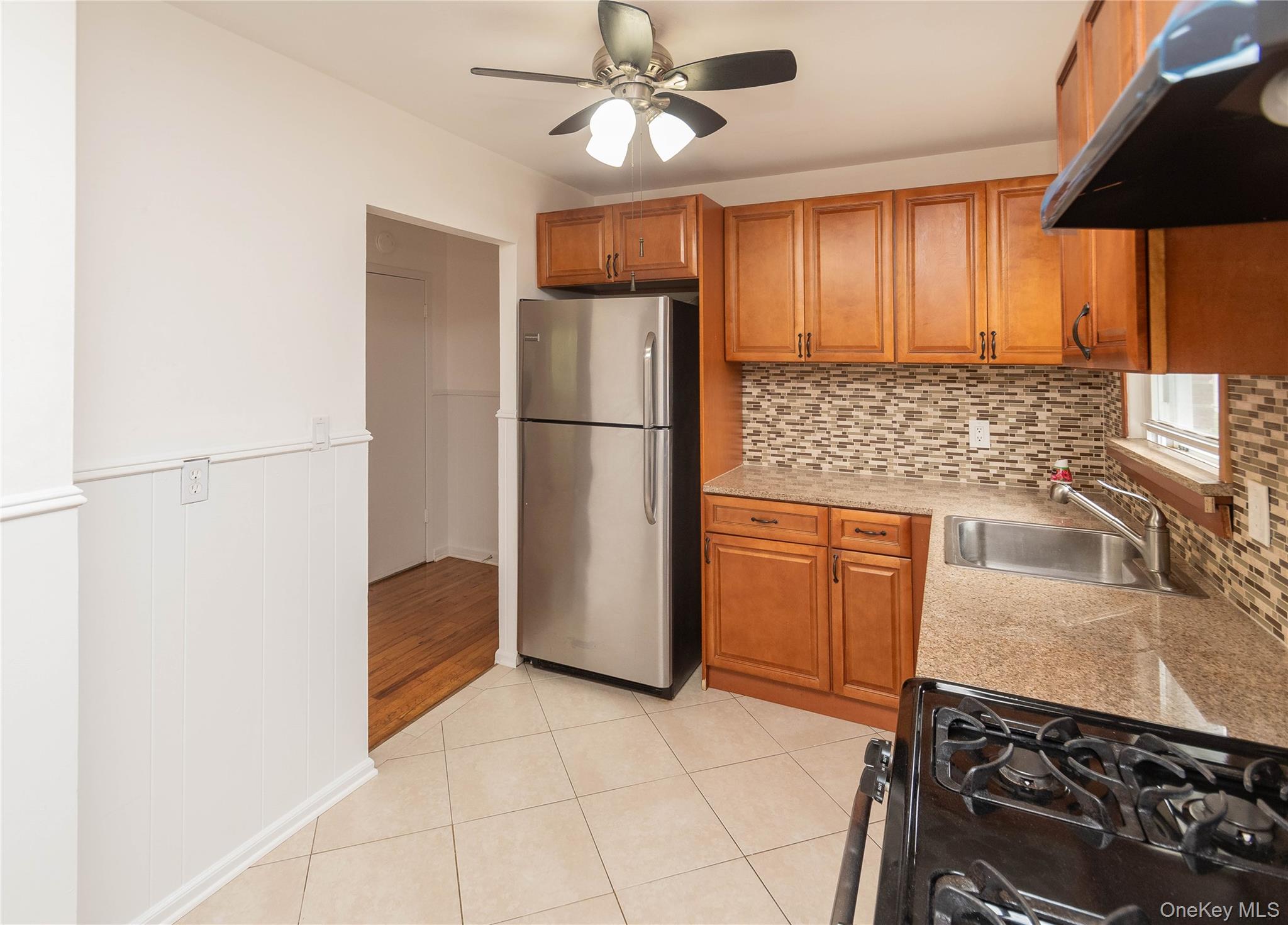 #18 photo, 926 Vincent Avenue, Bronx , NY 10465