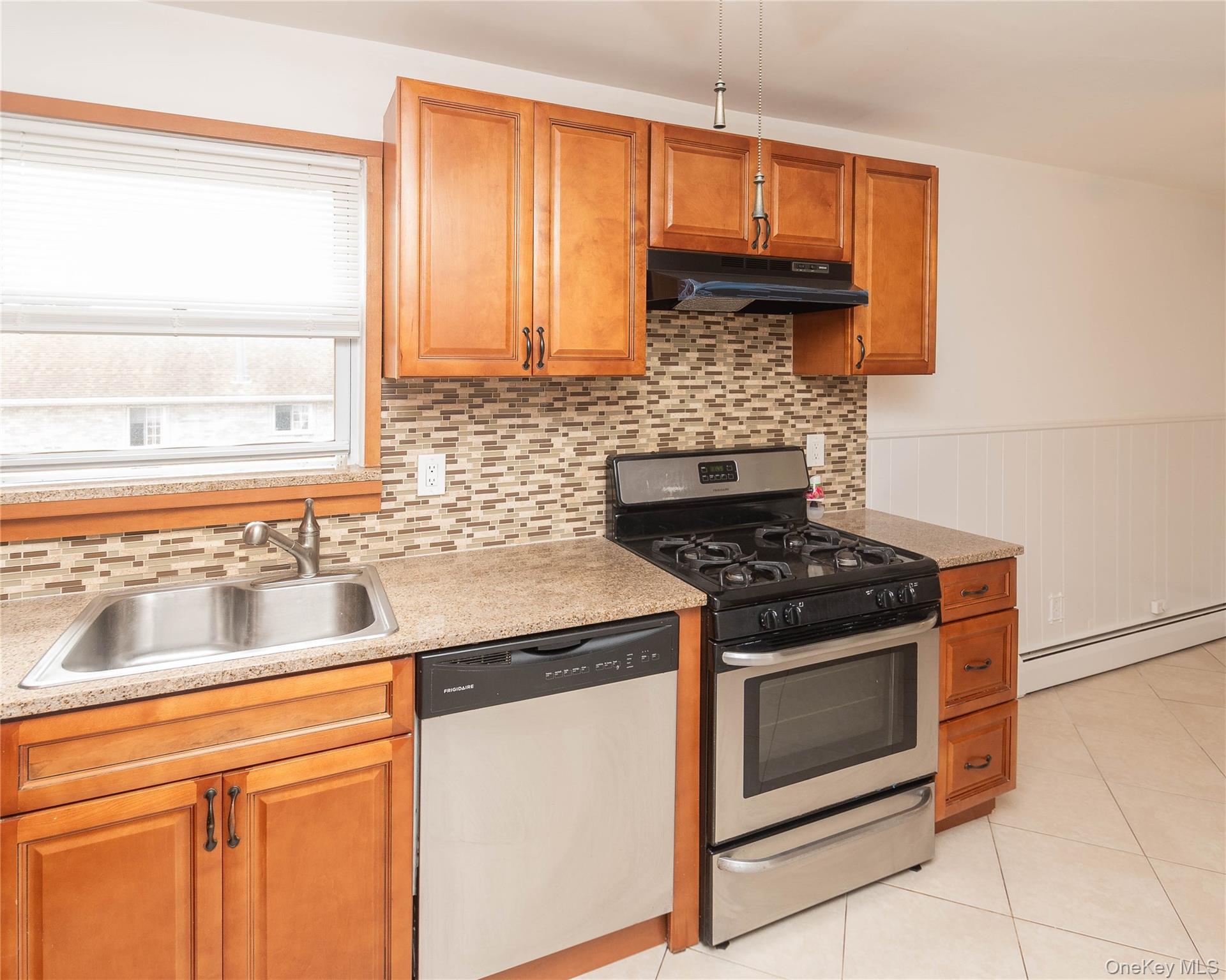 #19 photo, 926 Vincent Avenue, Bronx , NY 10465