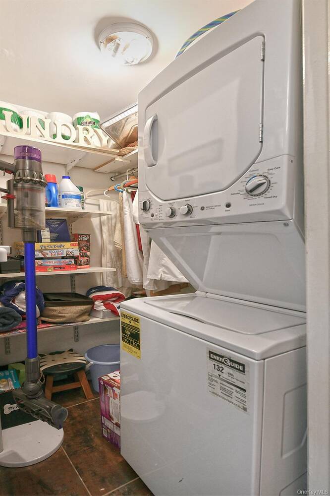 #12 photo, 226 Oakview Avenue, Oceanside , NY 11572